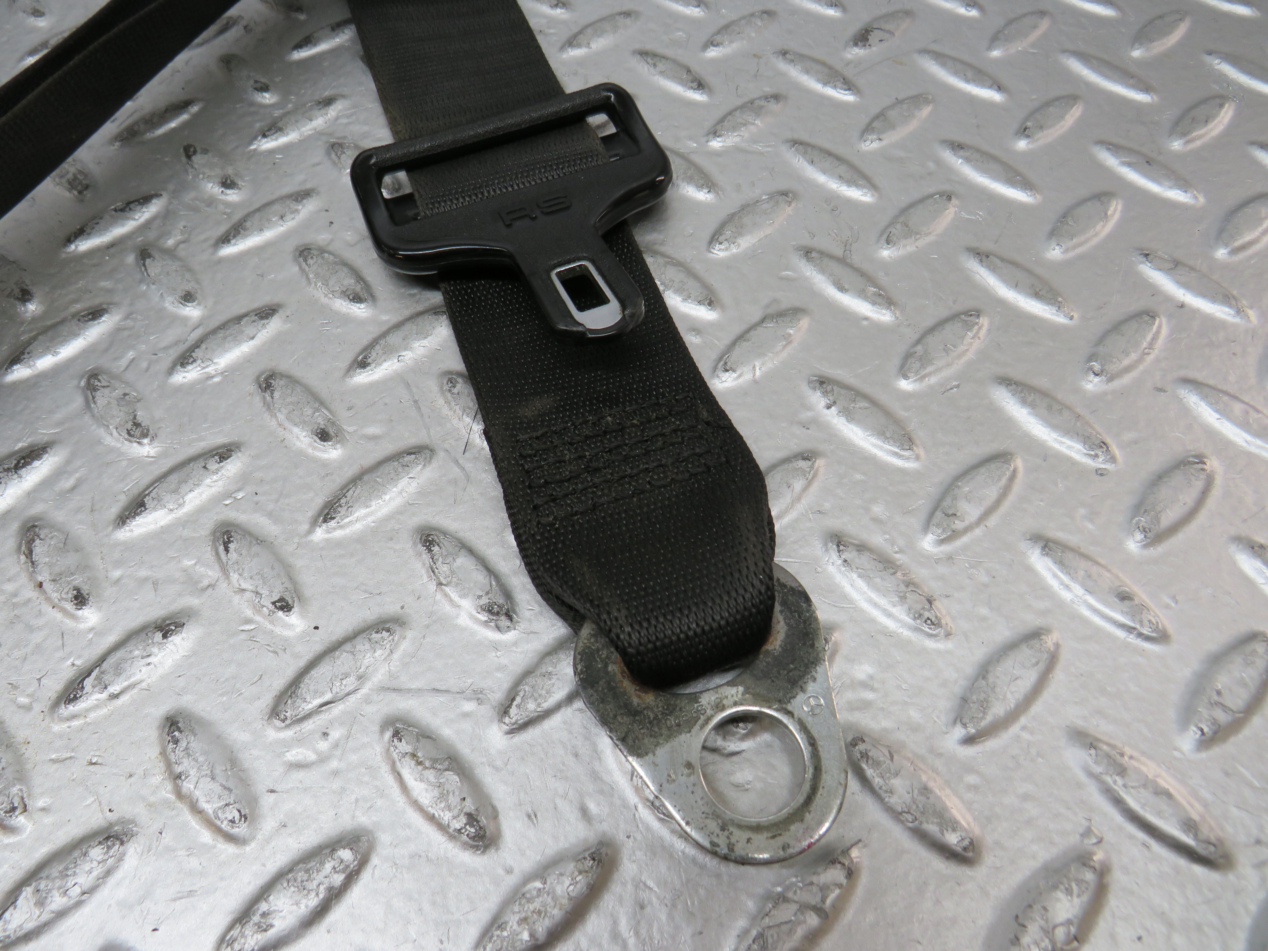 27818 Mercedes-Benz S124 300TE Wagon Front Right Seat Belt 1248602206