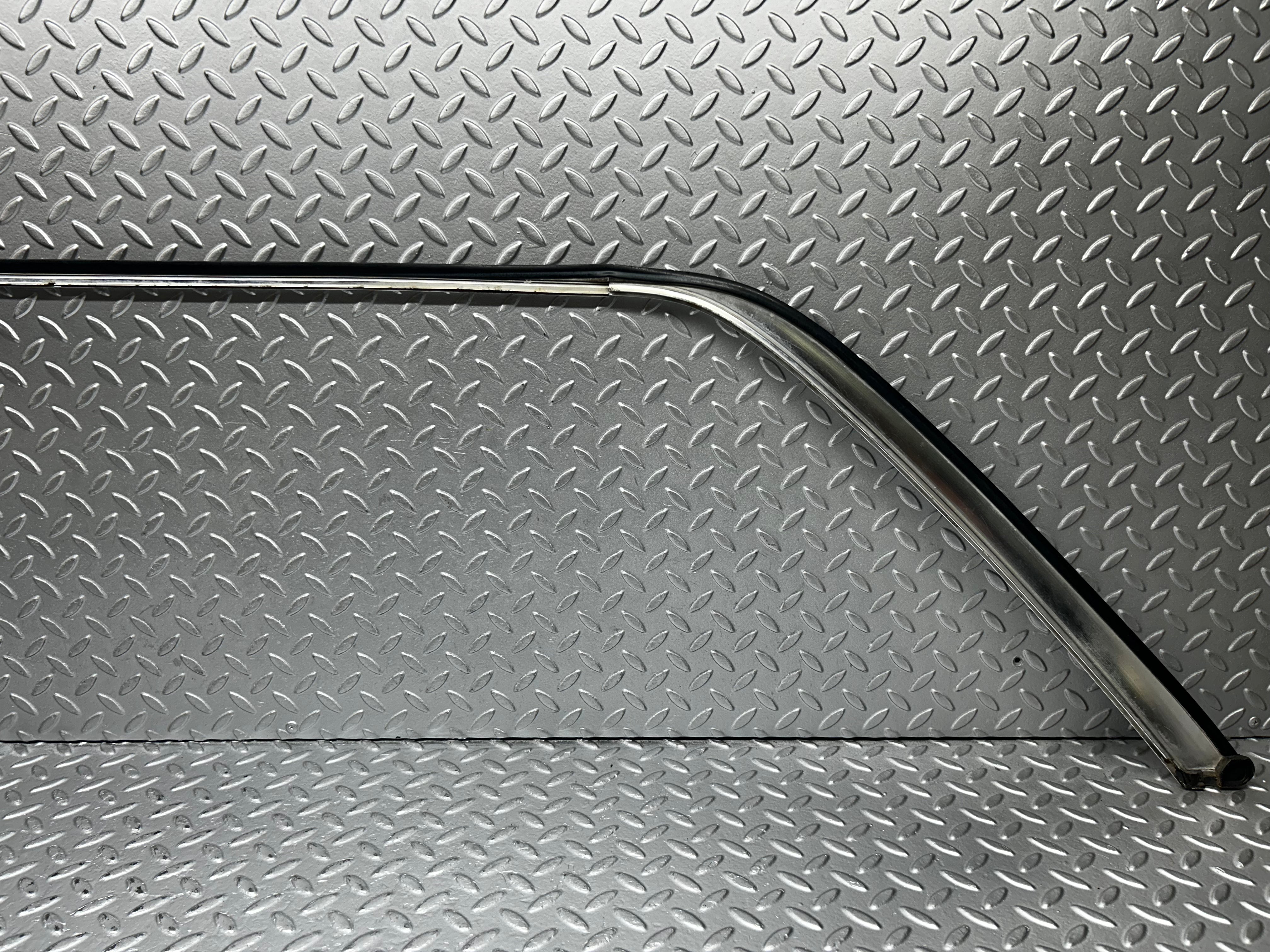 7811 Mercedes-Benz S123 230TE Wagon Roof Chrome Trim Right Side