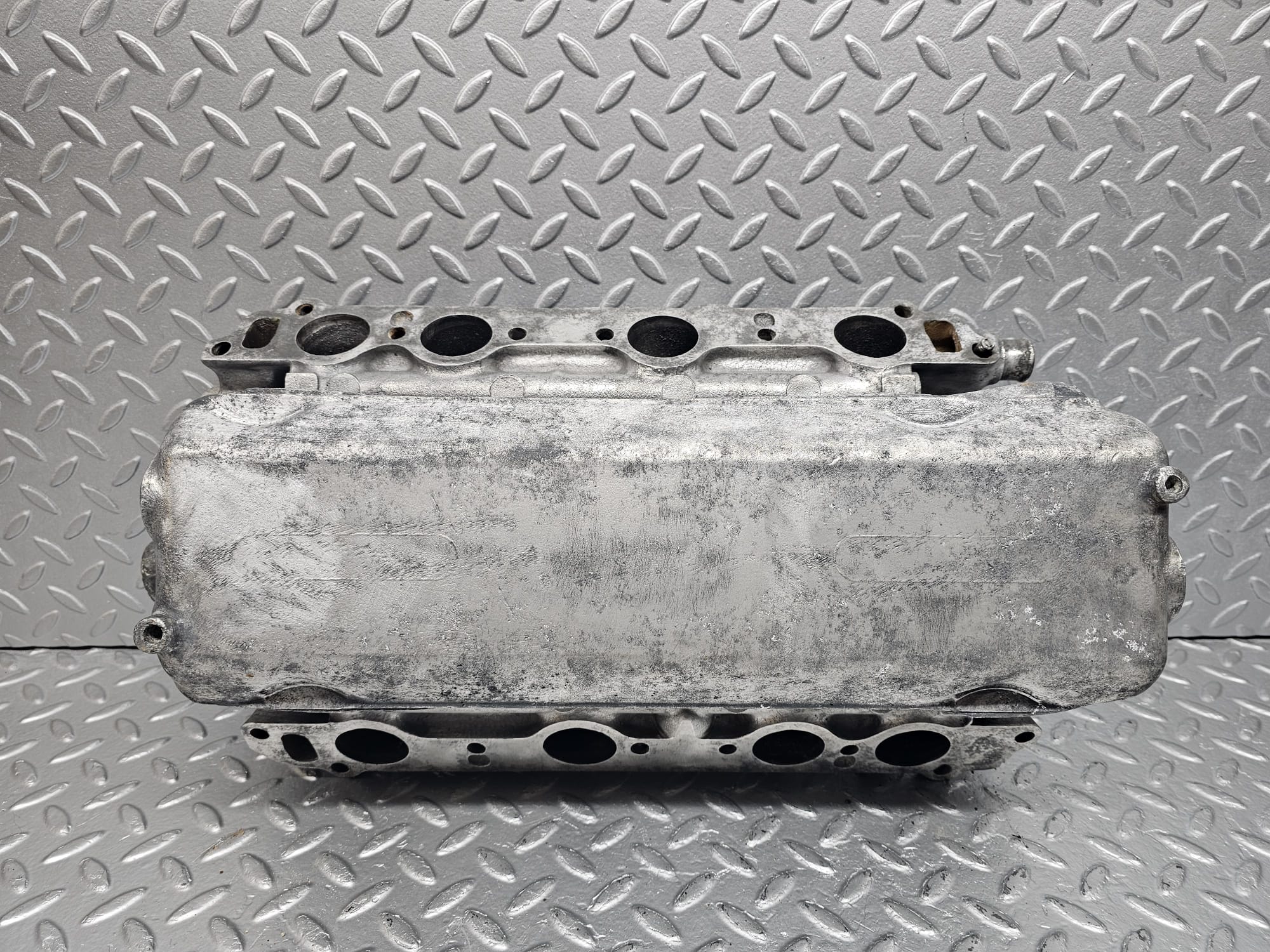 32861 Mercedes-Benz C107 R107 350 V8 Air Intake Manifold 1161412501