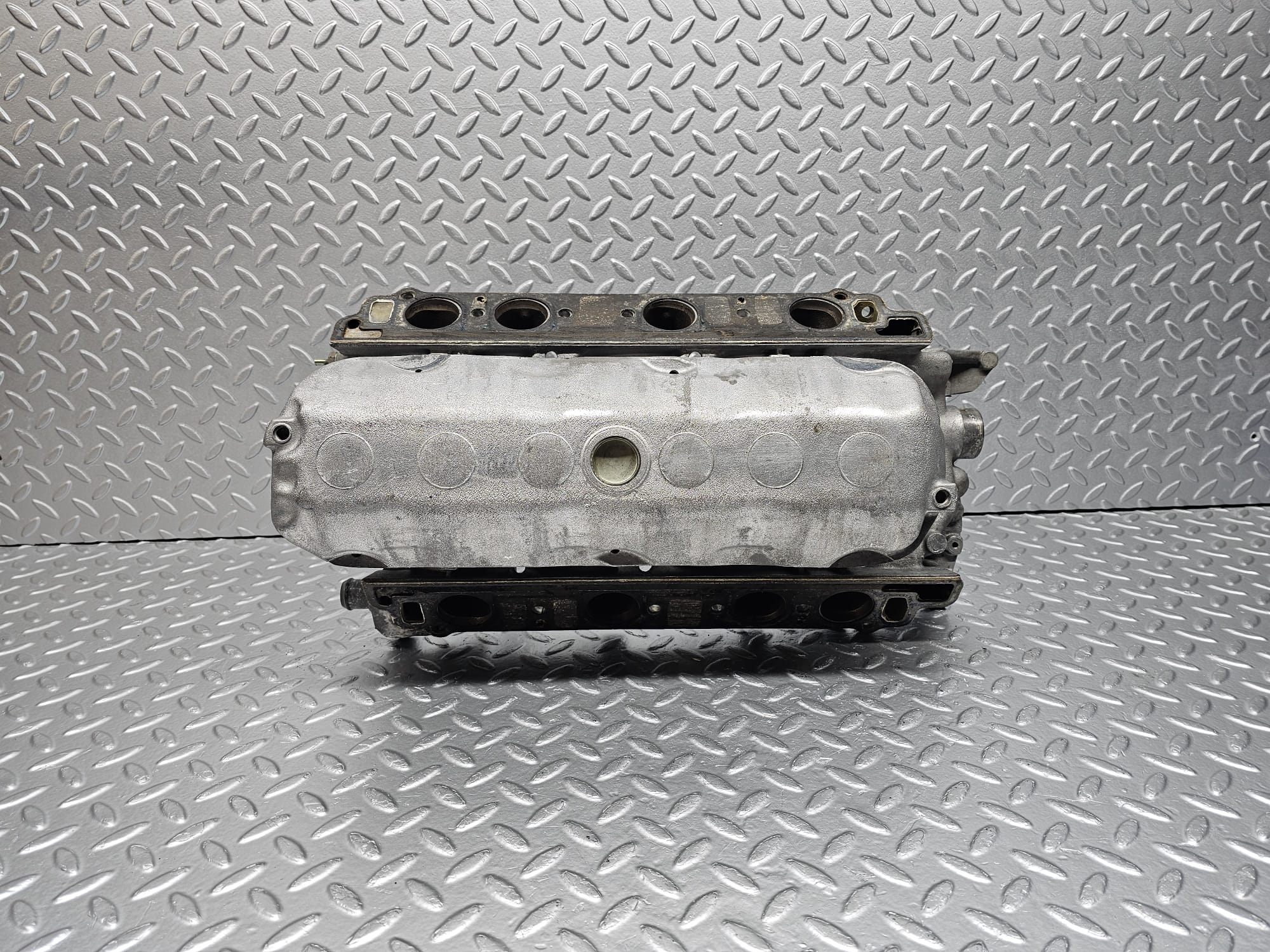 36321 Mercedes-Benz W126 420SE Air Intake Manifold 1161416801 1161416501