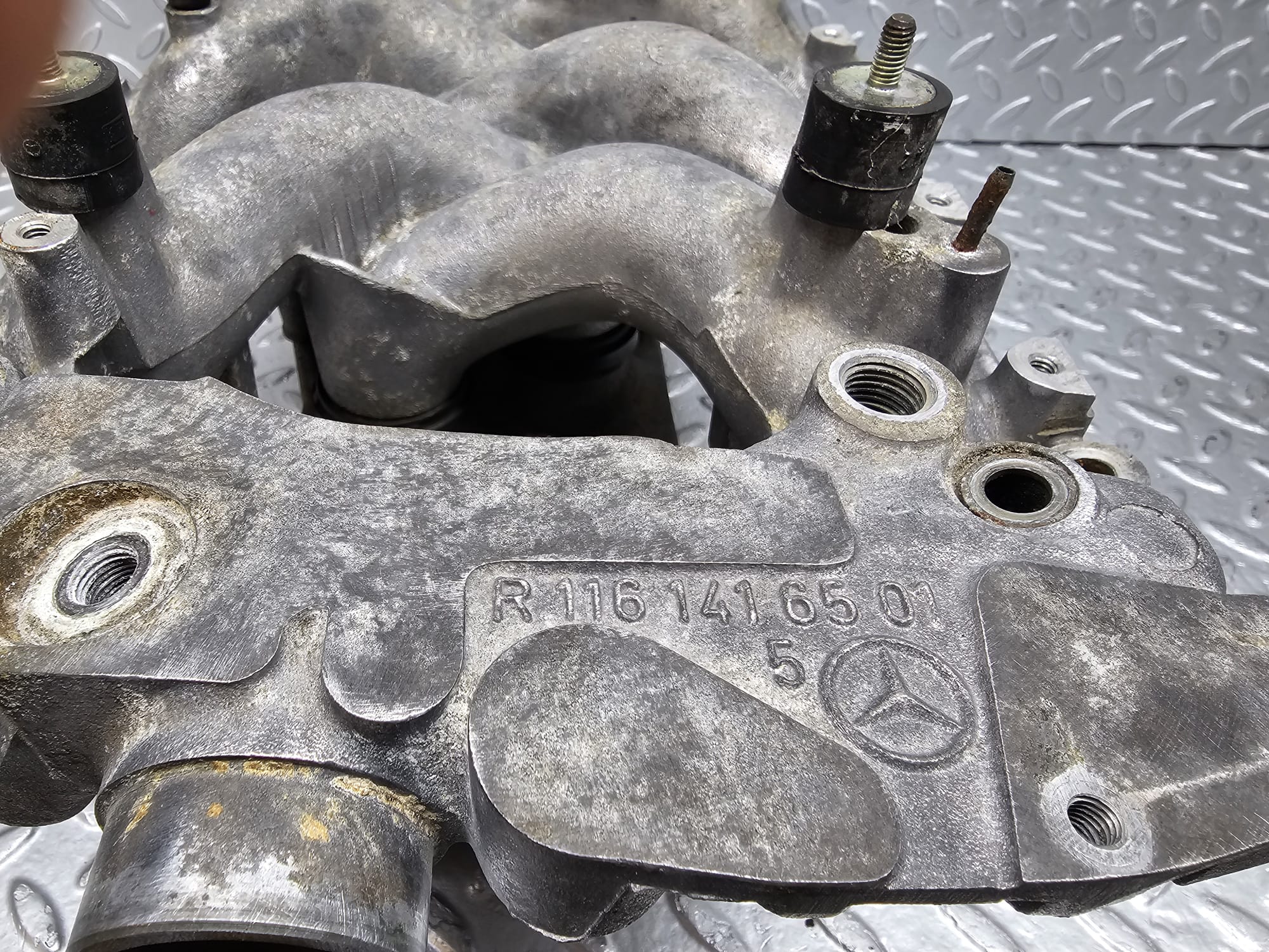 37169 Mercedes-Benz C126 420SEC Coupe Air Intake Manifold 1161416501