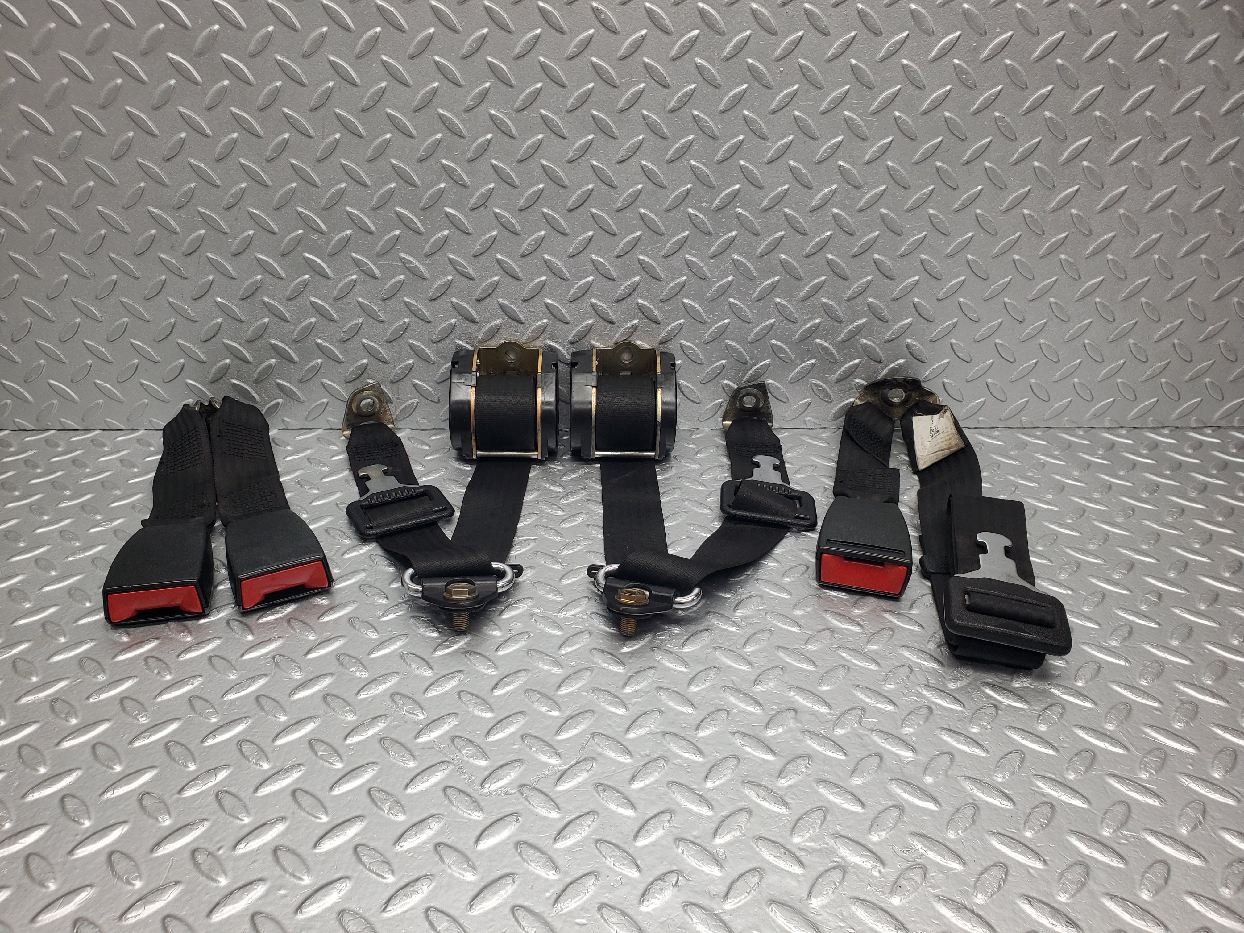 46388 Mercedes-Benz C123 280CE Coupe Rear Seat Belt Set With Buckles 1238604969 1238607885 1238607185