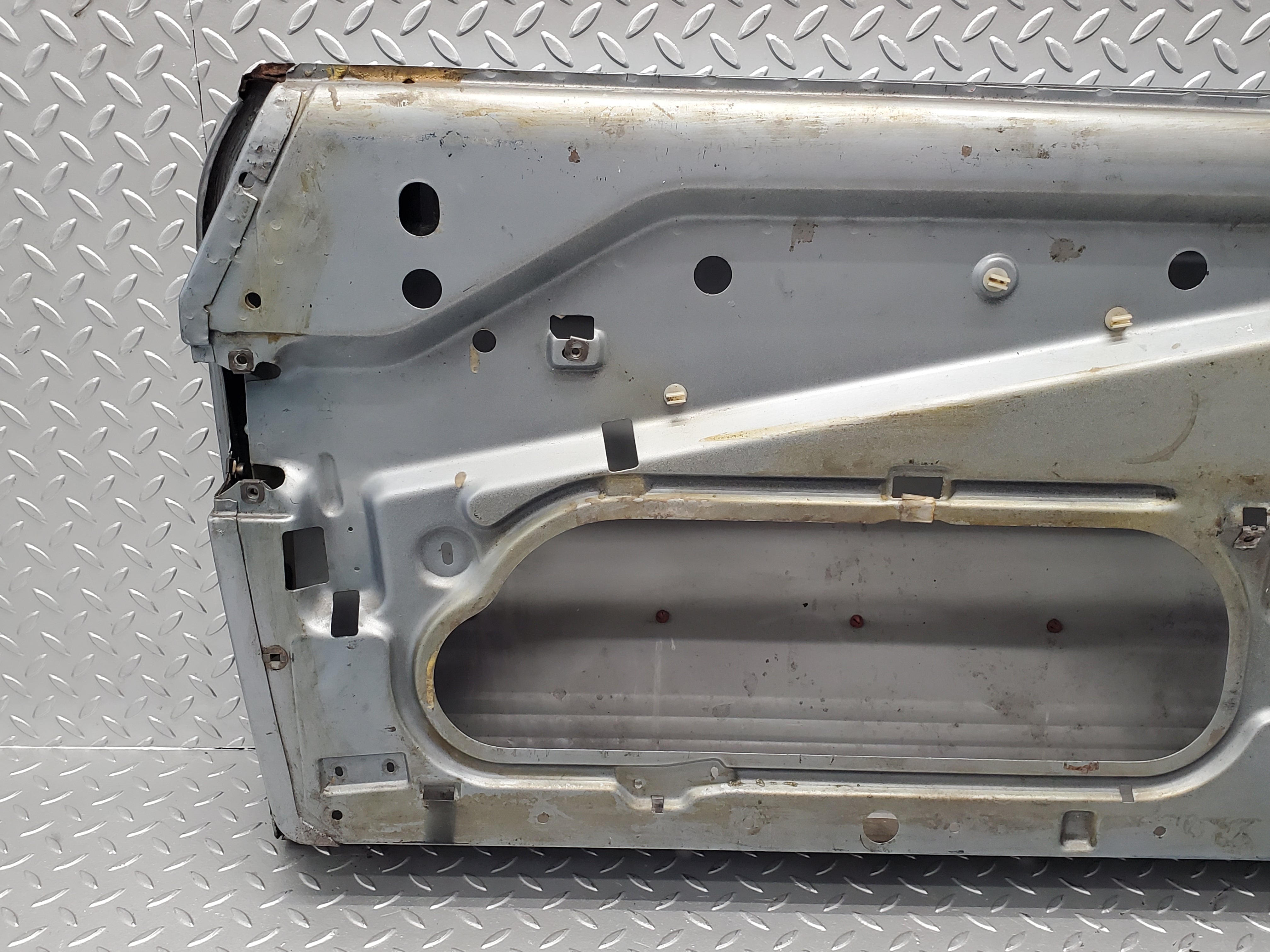 48267 Mercedes-Benz C107 R107 Left Door
