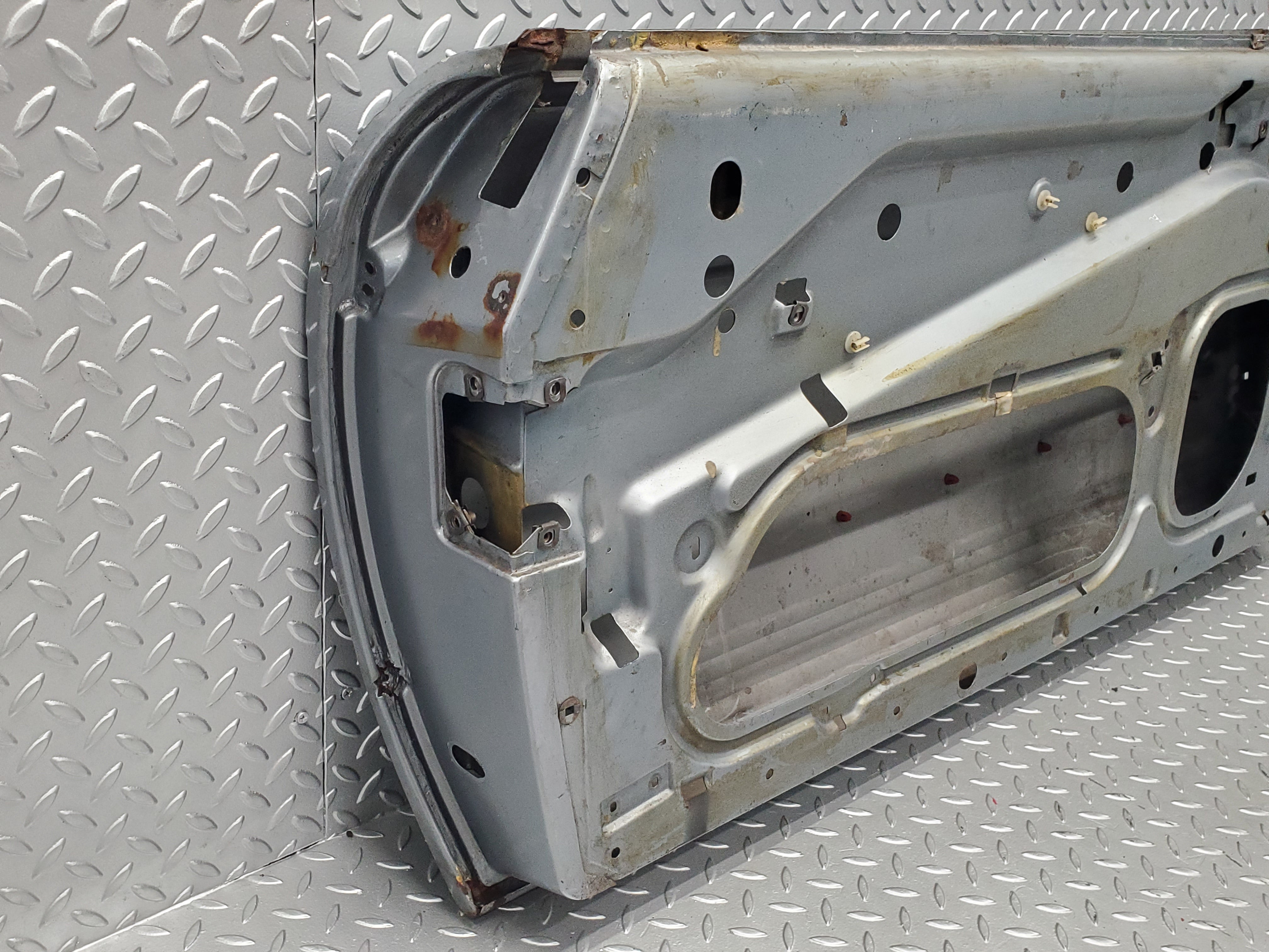 48267 Mercedes-Benz C107 R107 Left Door