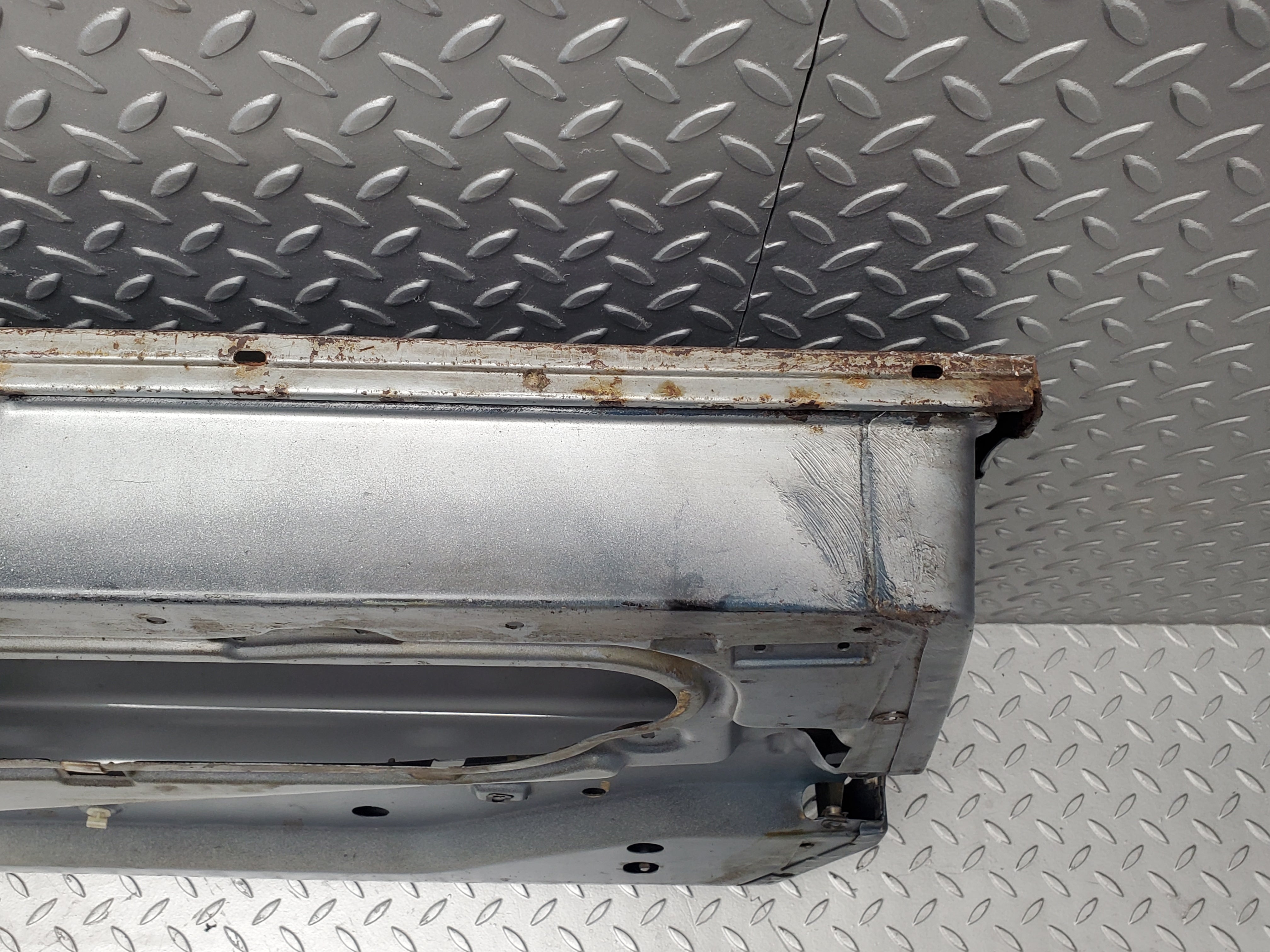 48267 Mercedes-Benz C107 R107 Left Door