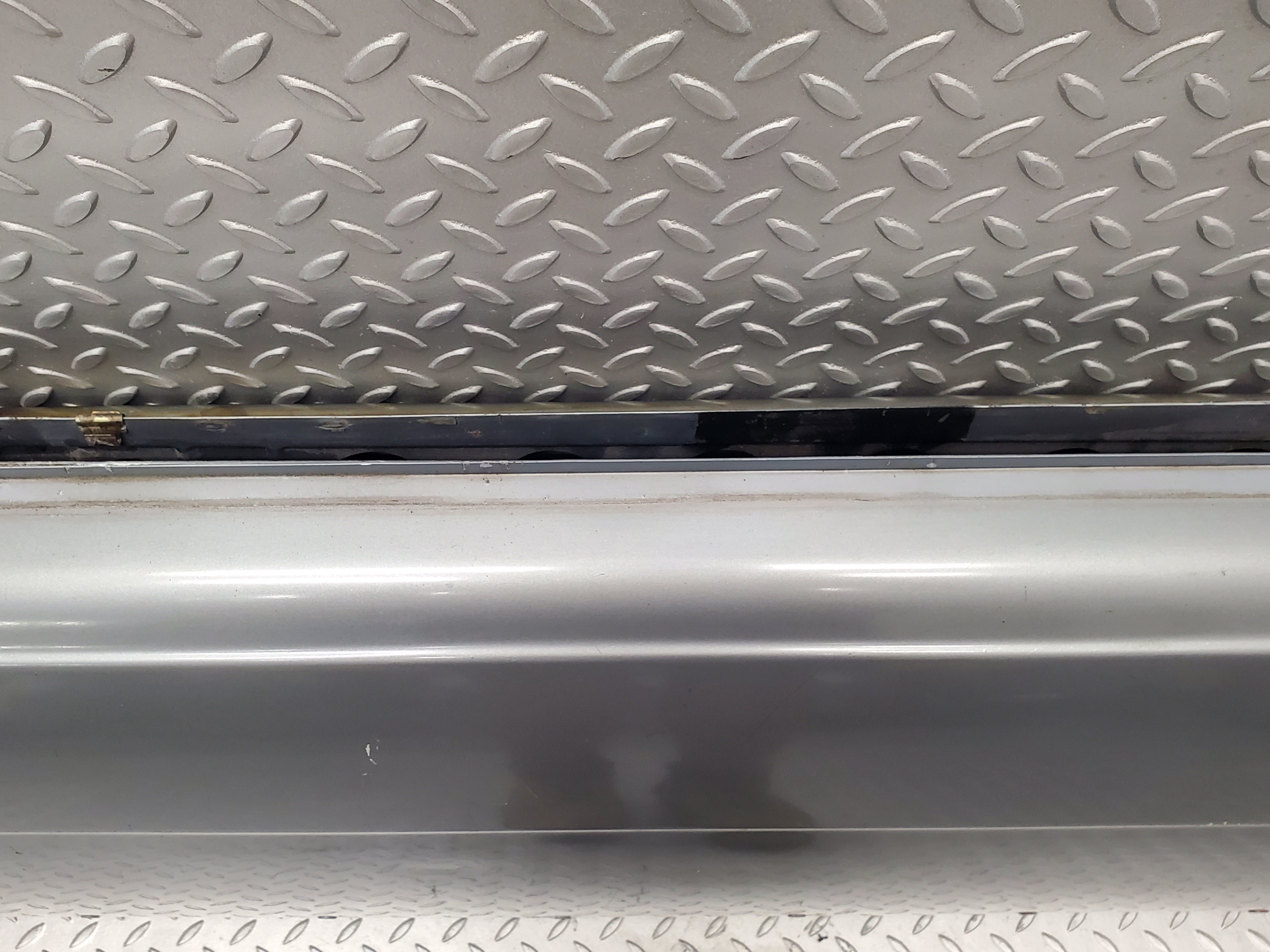 48267 Mercedes-Benz C107 R107 Left Door