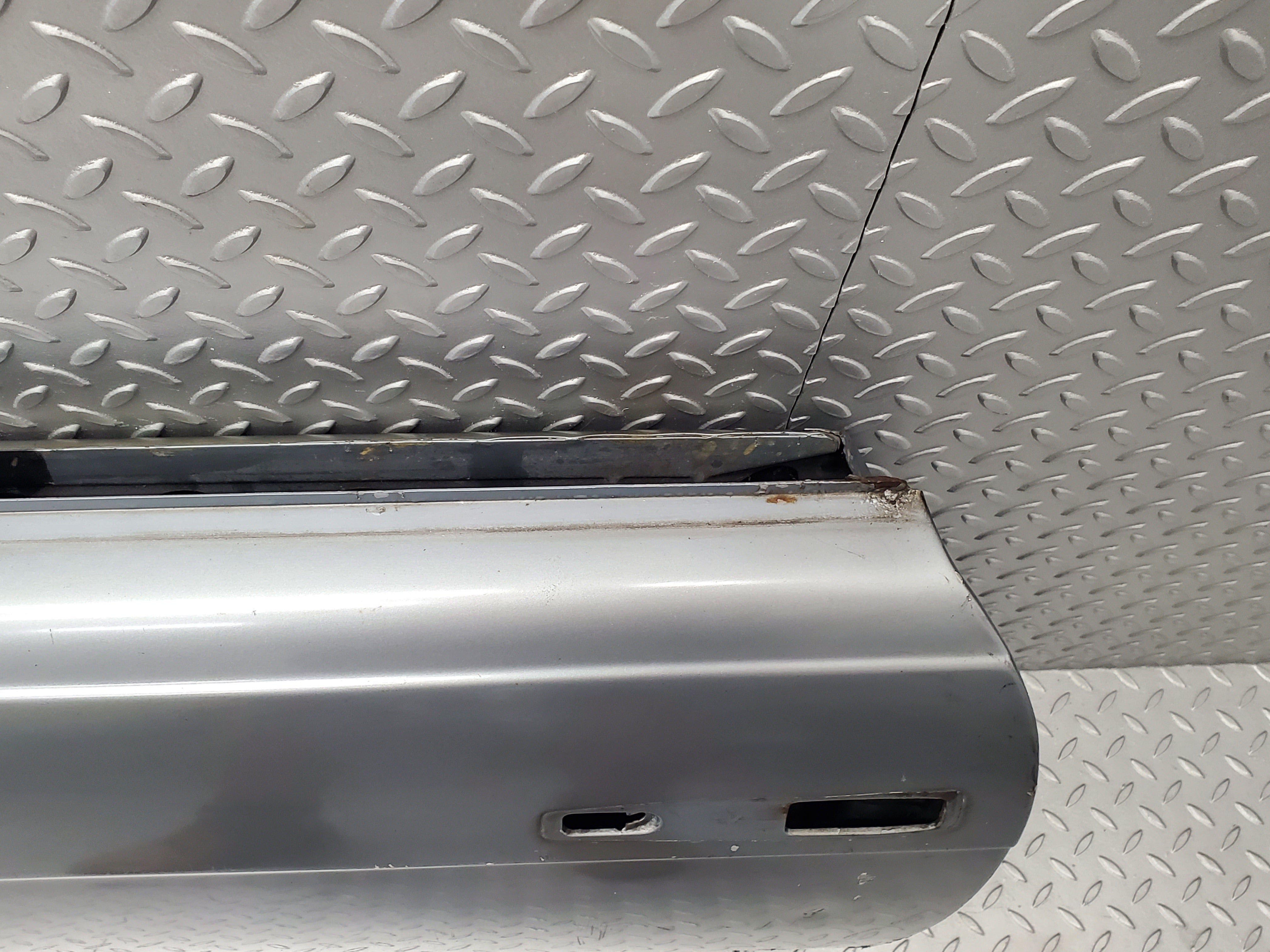 48267 Mercedes-Benz C107 R107 Left Door