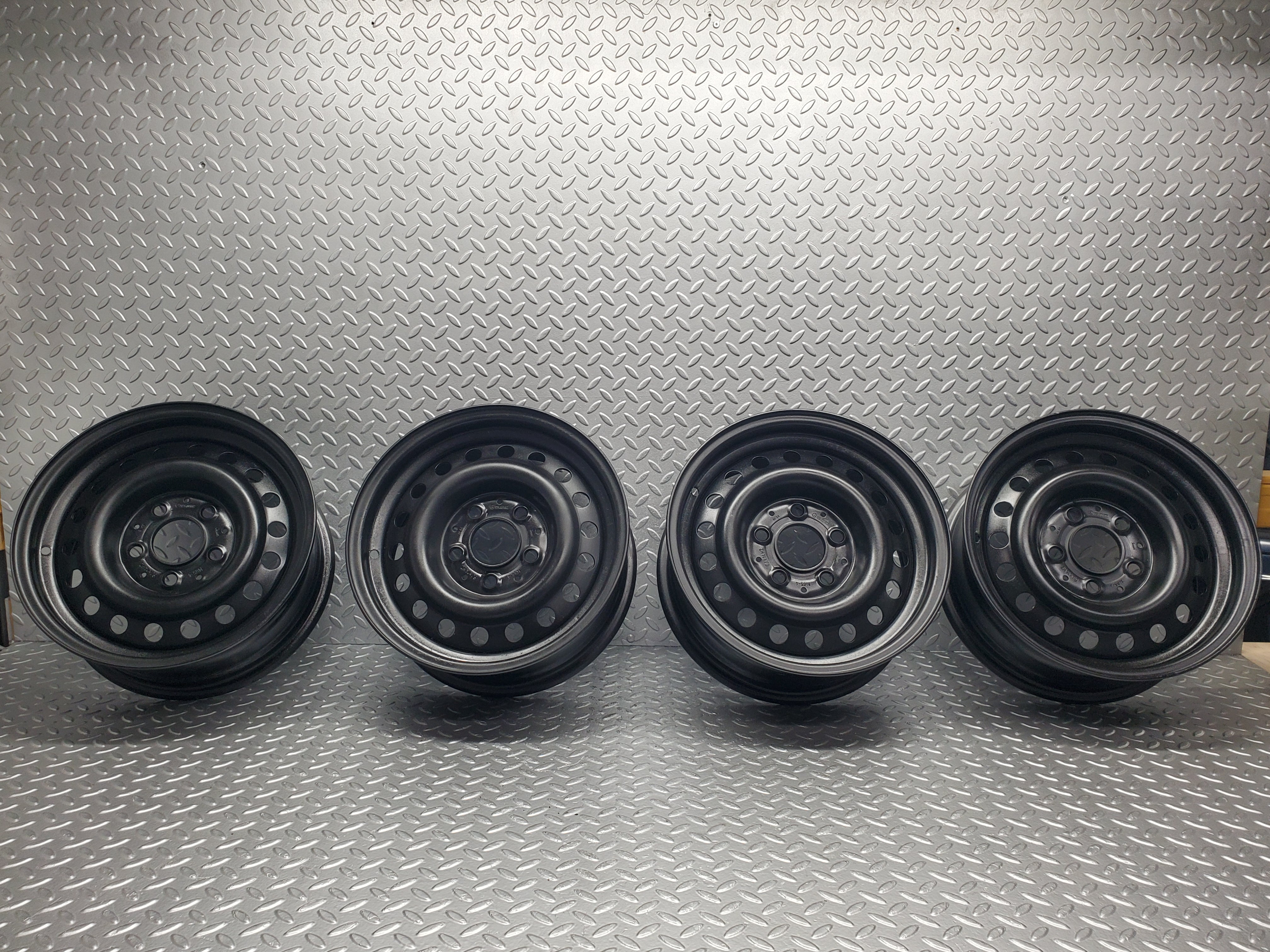 48905 Mercedes-Benz Steel Wheel Set 6Jx14H2 ET30 1234001602