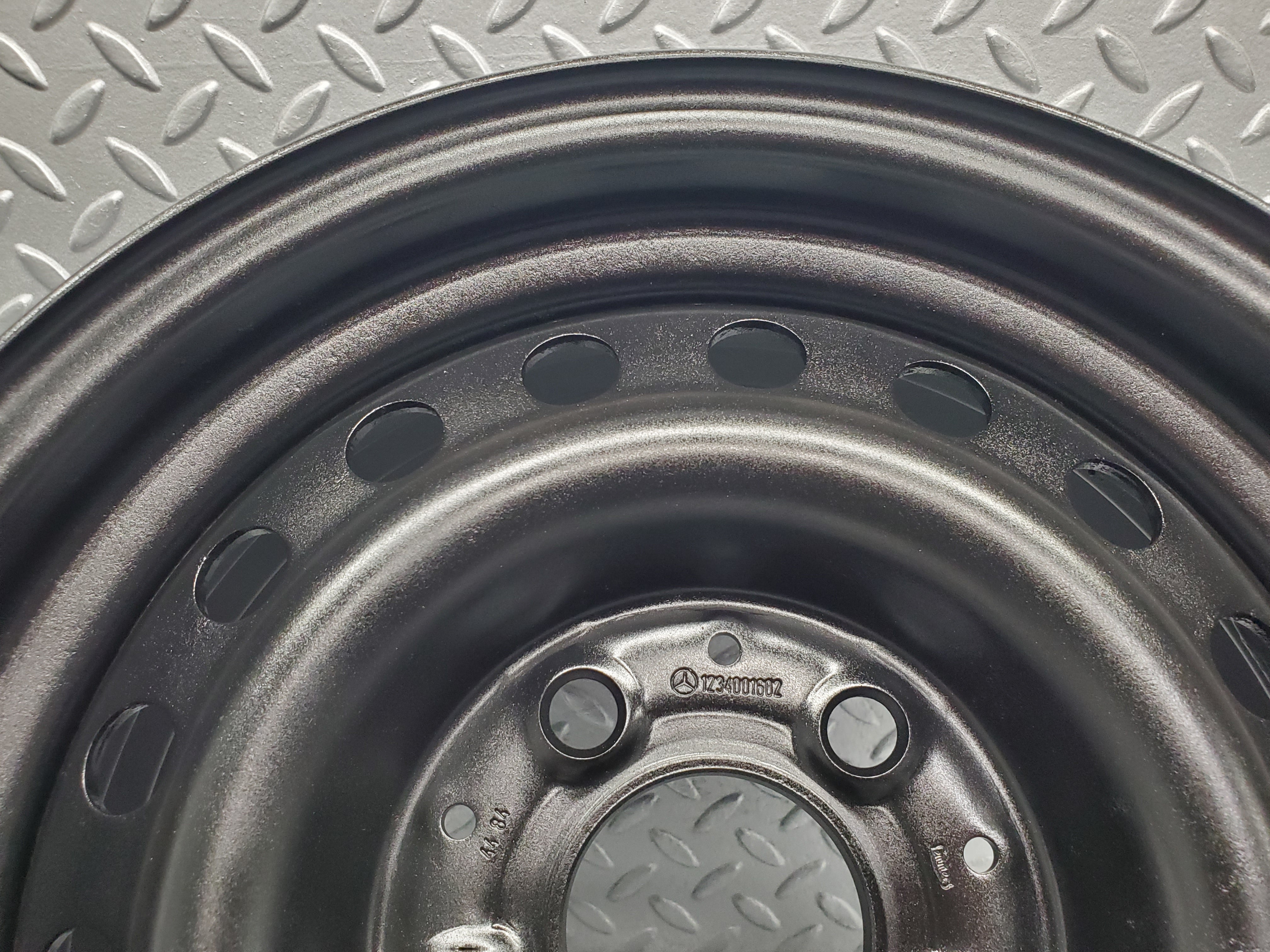 48905 Mercedes-Benz Steel Wheel Set 6Jx14H2 ET30 1234001602