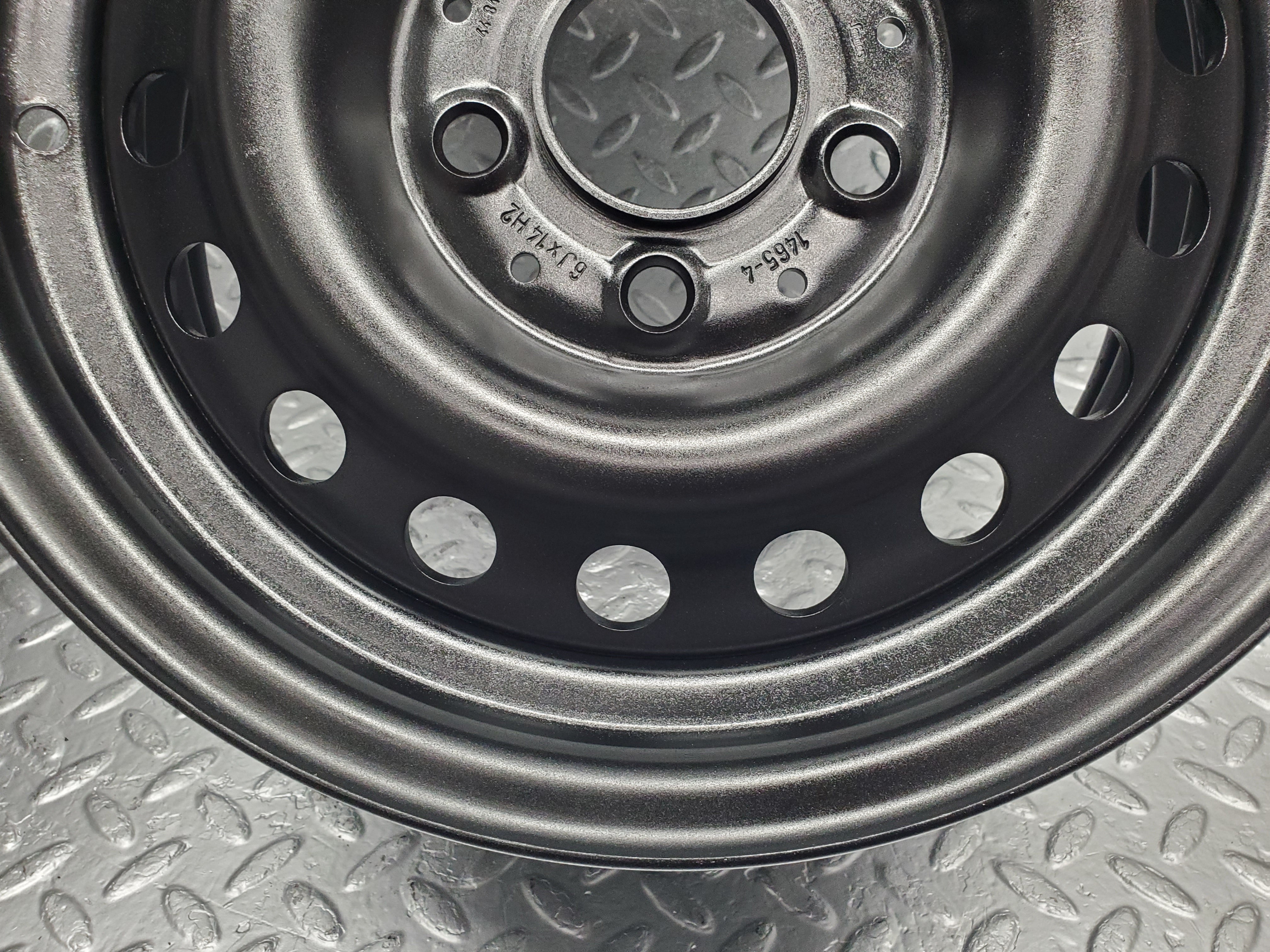 48905 Mercedes-Benz Steel Wheel Set 6Jx14H2 ET30 1234001602