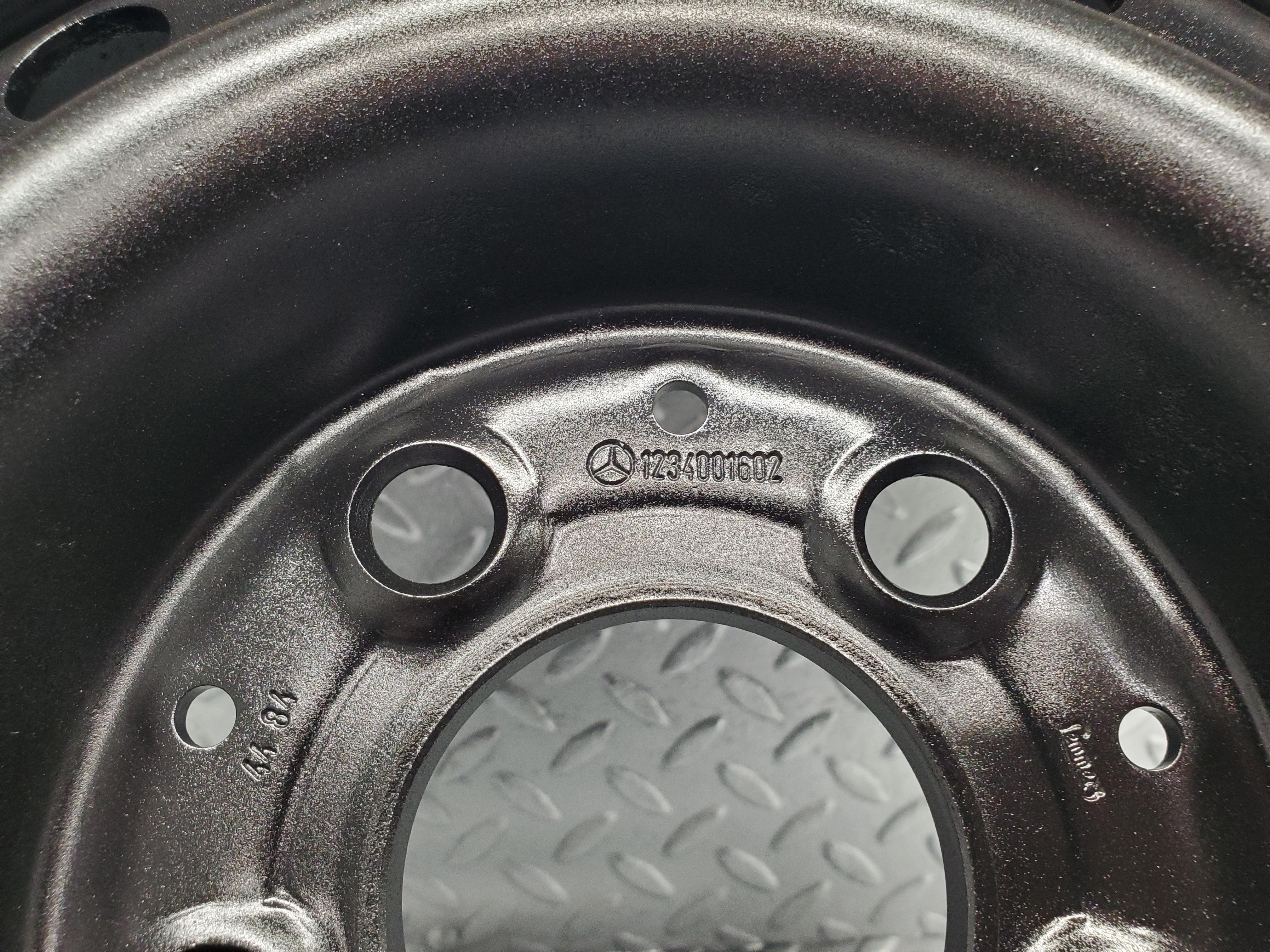 48905 Mercedes-Benz Steel Wheel Set 6Jx14H2 ET30 1234001602