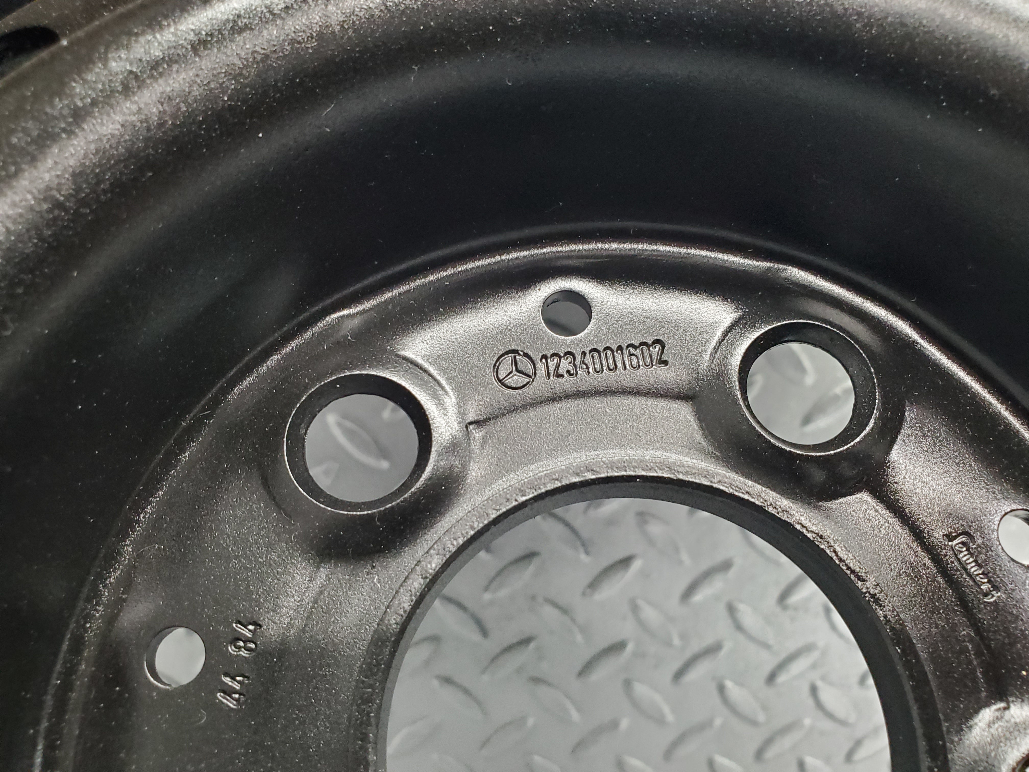 48905 Mercedes-Benz Steel Wheel Set 6Jx14H2 ET30 1234001602