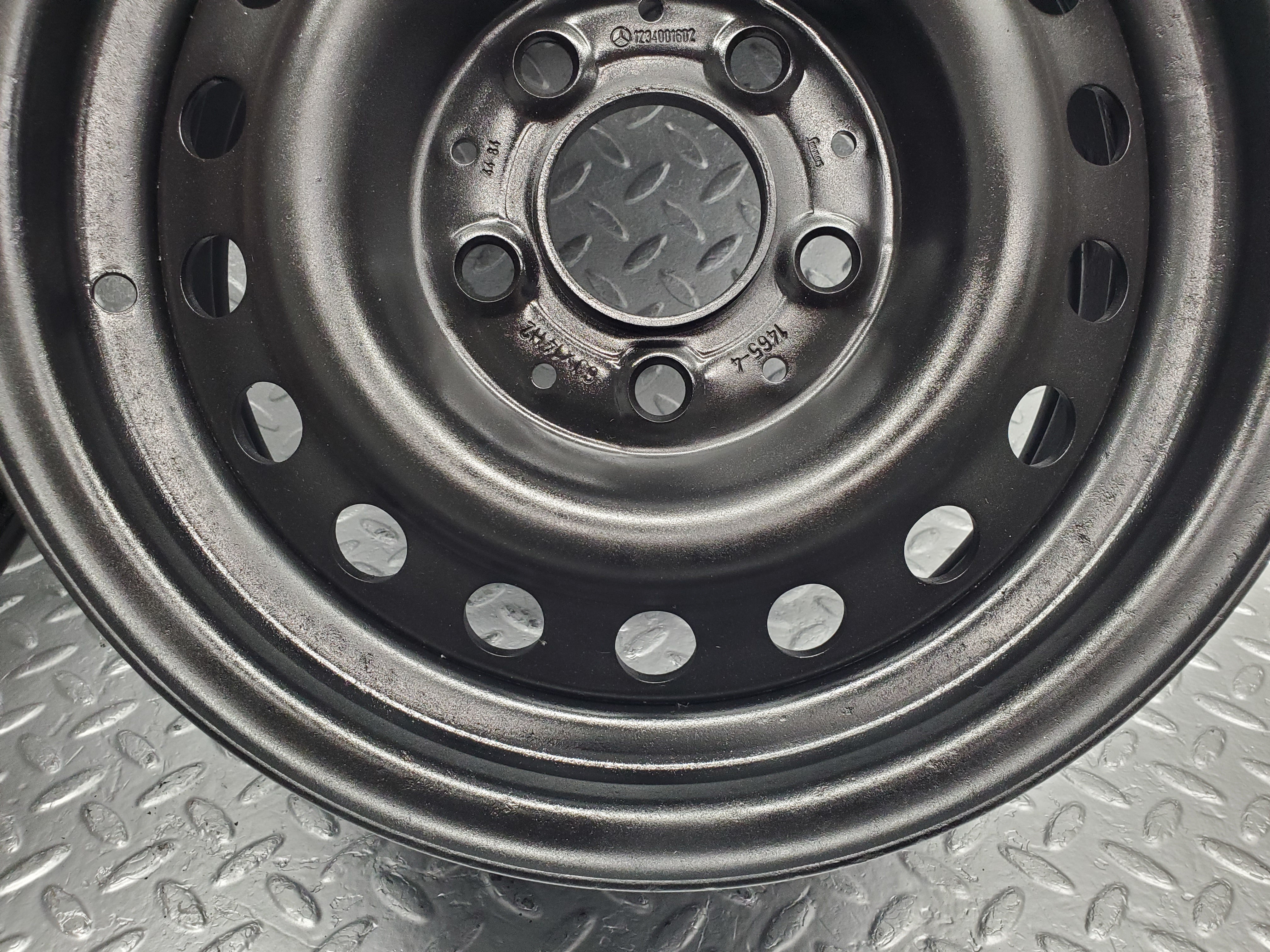 48905 Mercedes-Benz Steel Wheel Set 6Jx14H2 ET30 1234001602