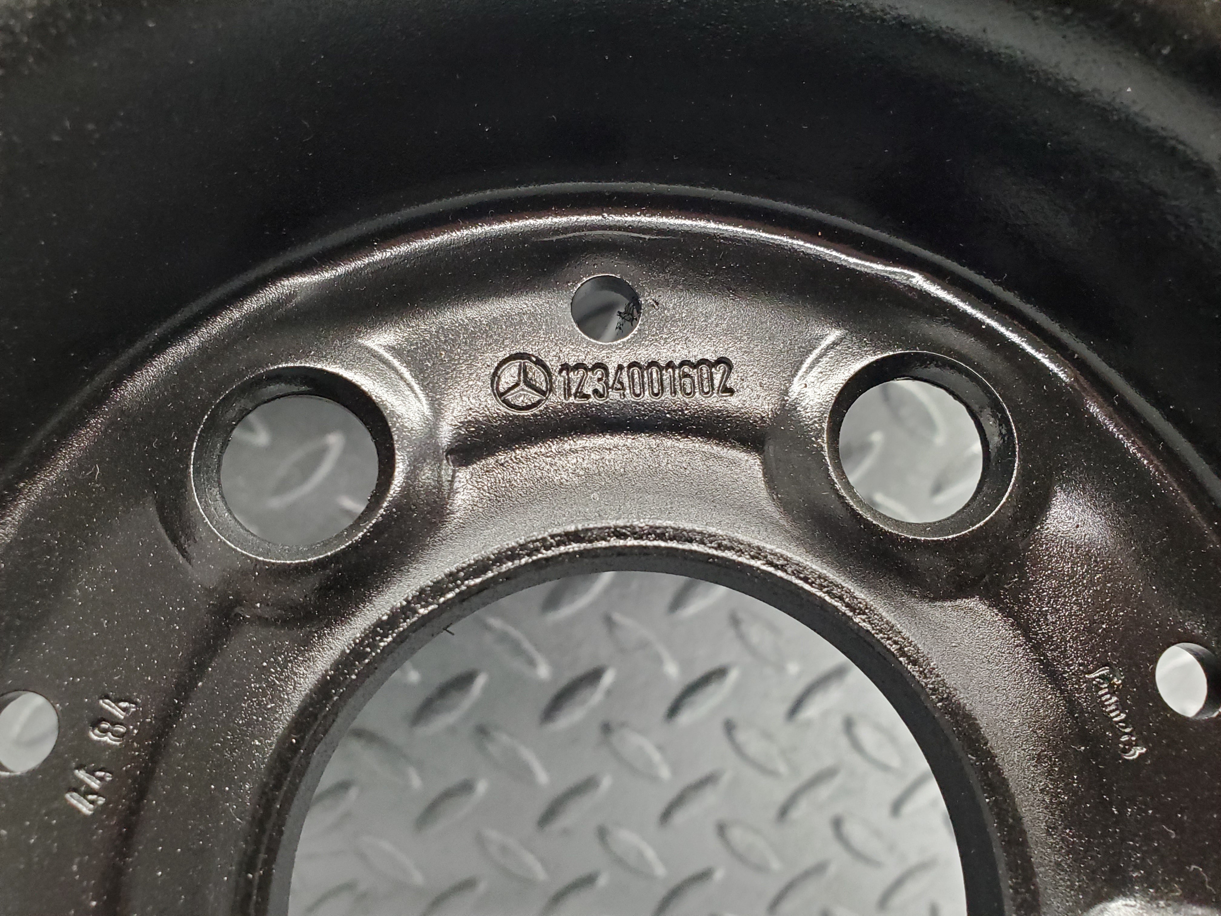 48905 Mercedes-Benz Steel Wheel Set 6Jx14H2 ET30 1234001602