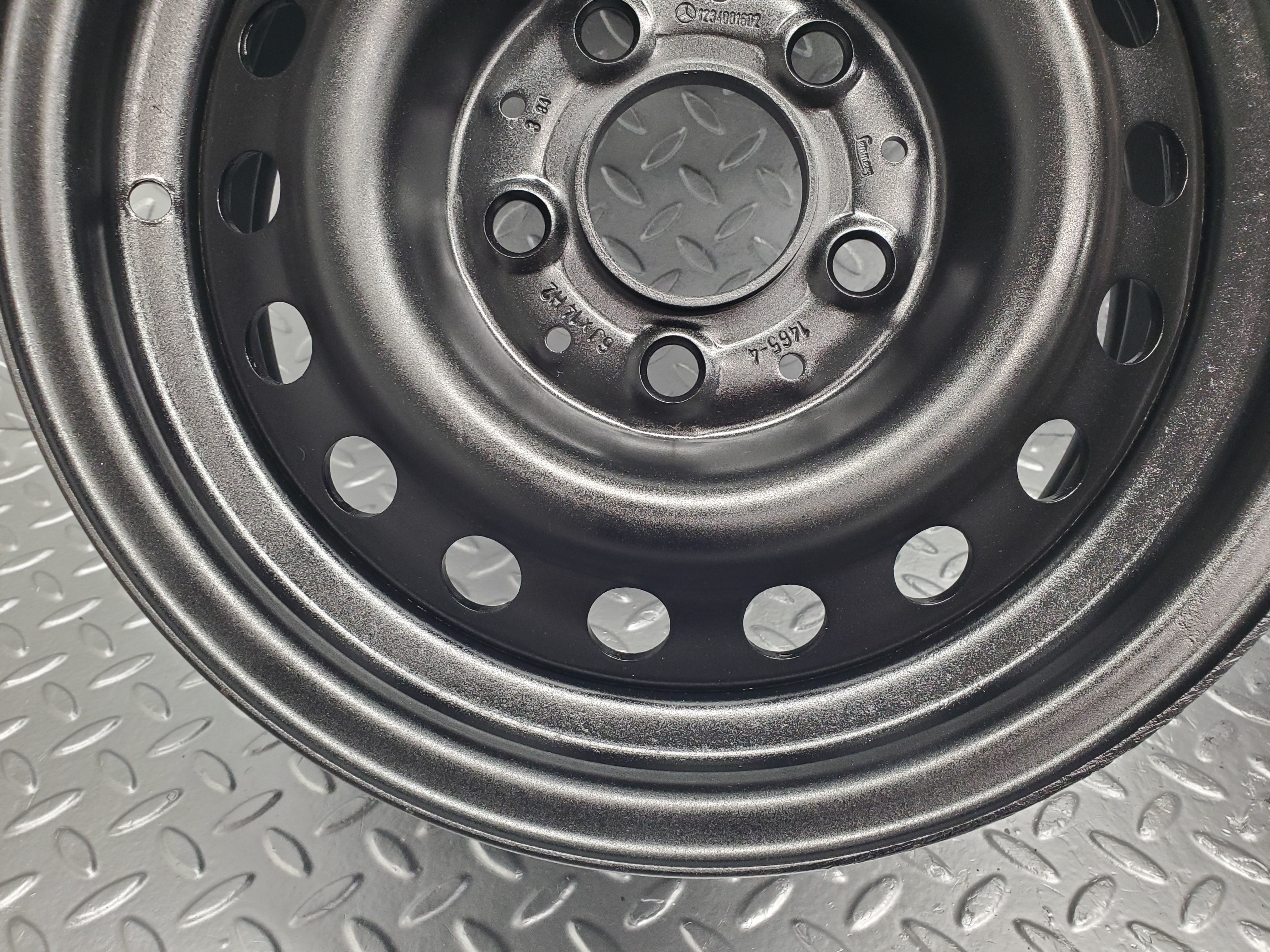 48905 Mercedes-Benz Steel Wheel Set 6Jx14H2 ET30 1234001602