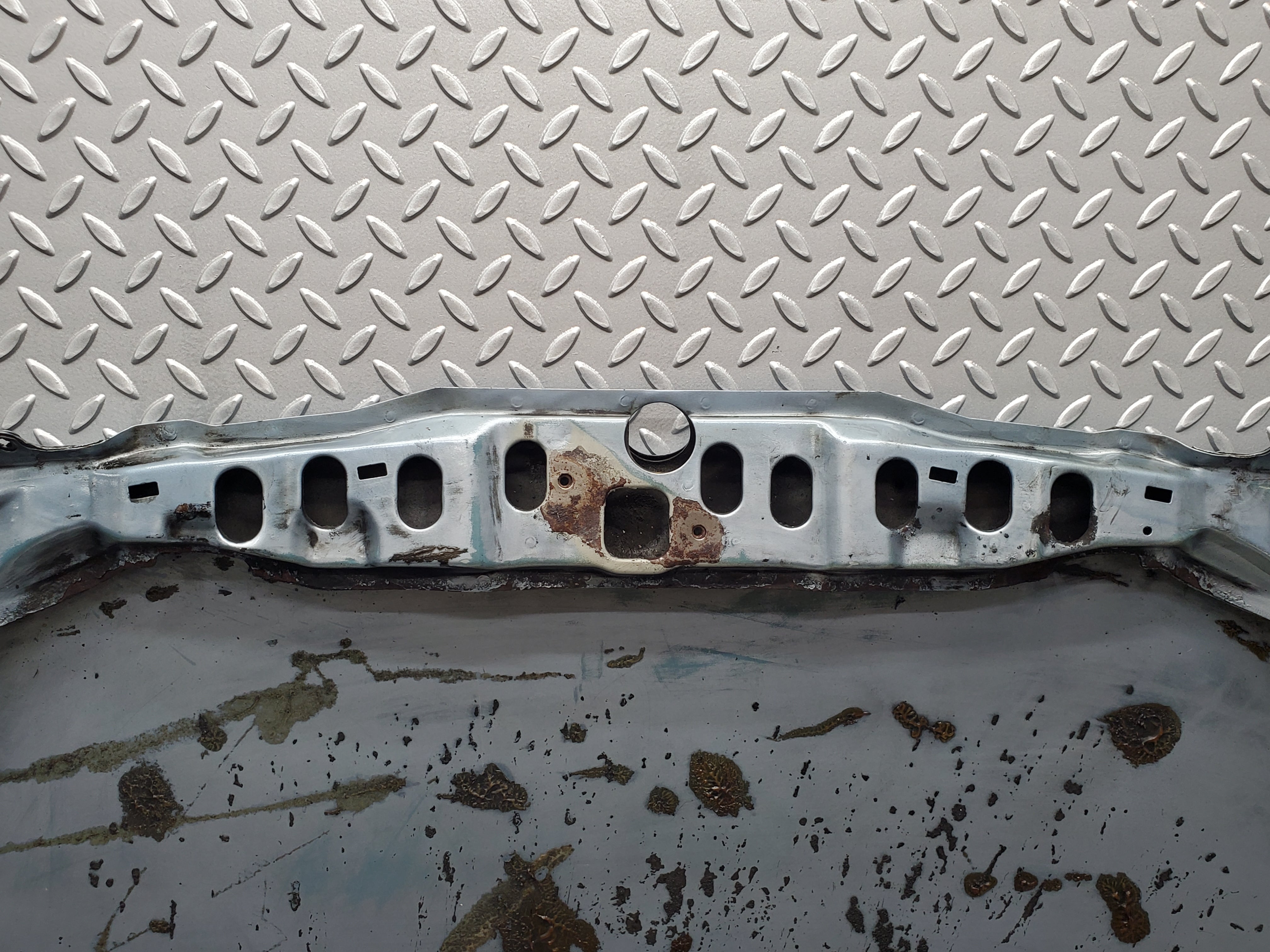 49457 Mercedes-Benz W124 Bonnet