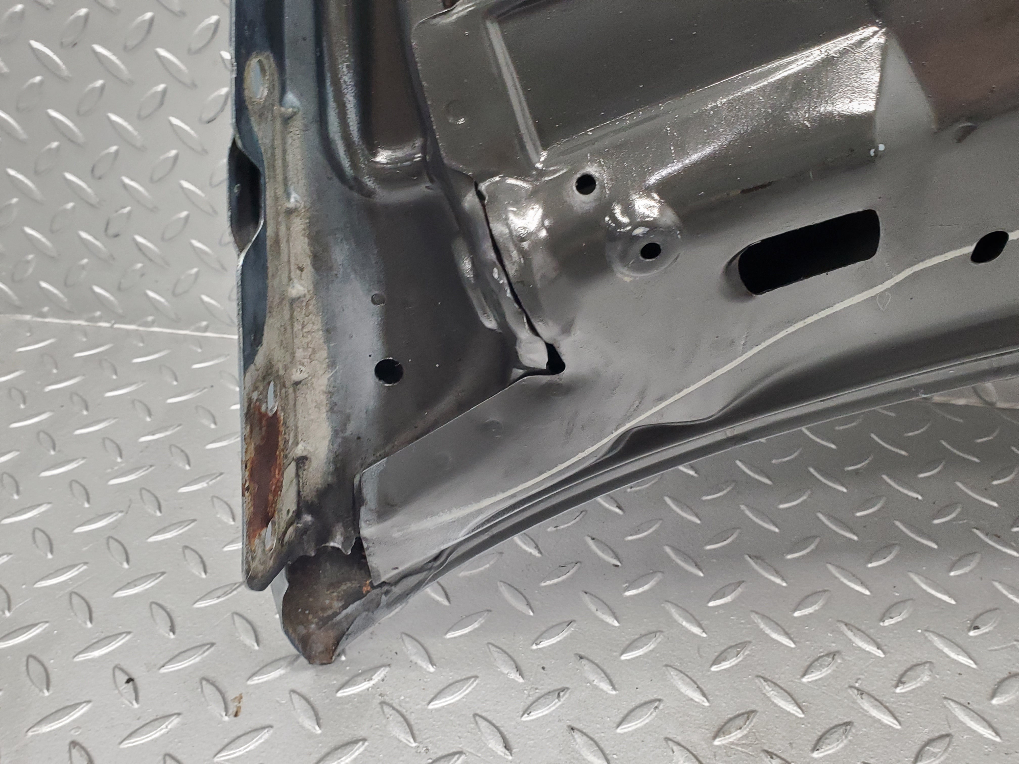 49457 Mercedes-Benz W124 Bonnet