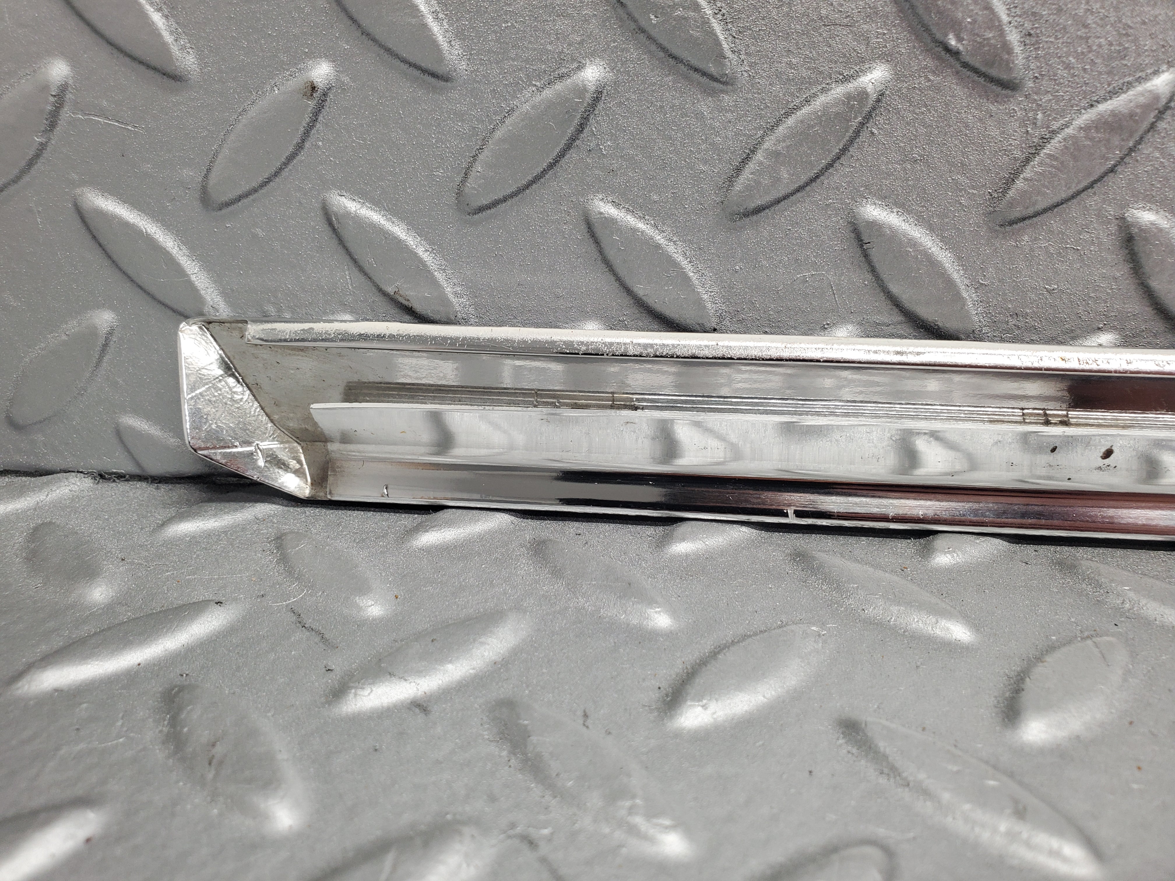 49794 Mercedes-Benz R107 380SL Left Door Chrome Trim