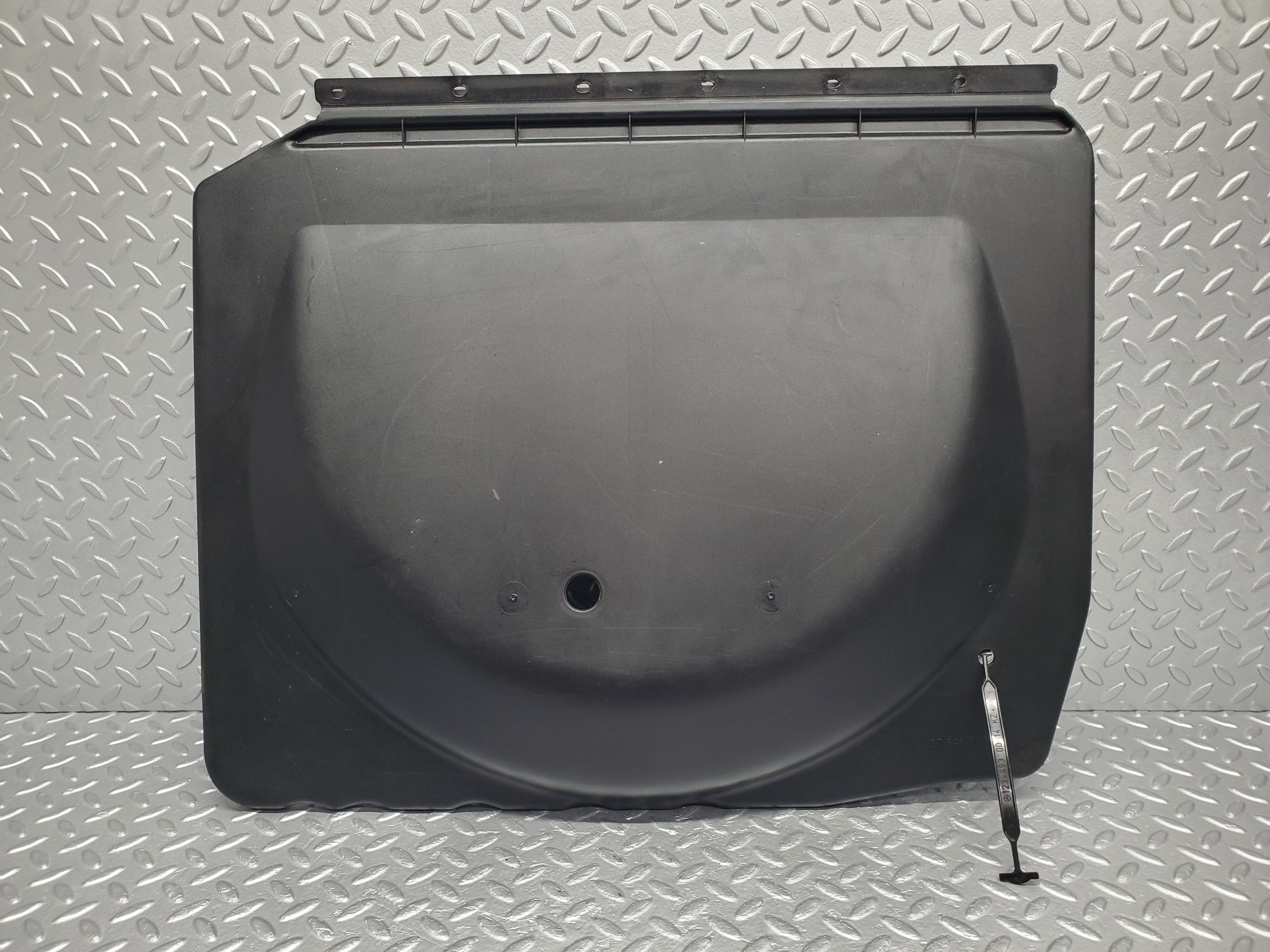 49873 Mercedes-Benz R107 380SL Spare Wheel Cover 1076930033 1236930014