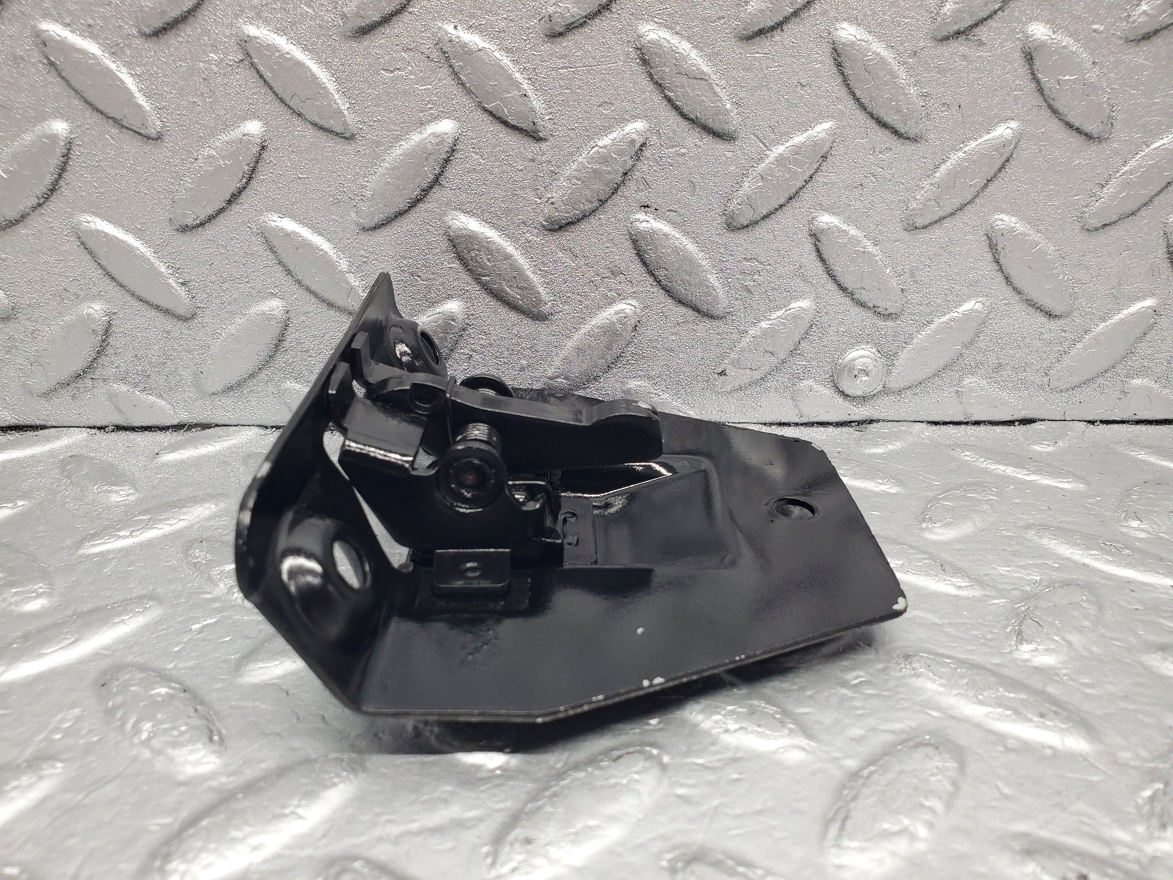 49887 Mercedes-Benz R107 380SL Trunk Boot Lock Latch 1137500285