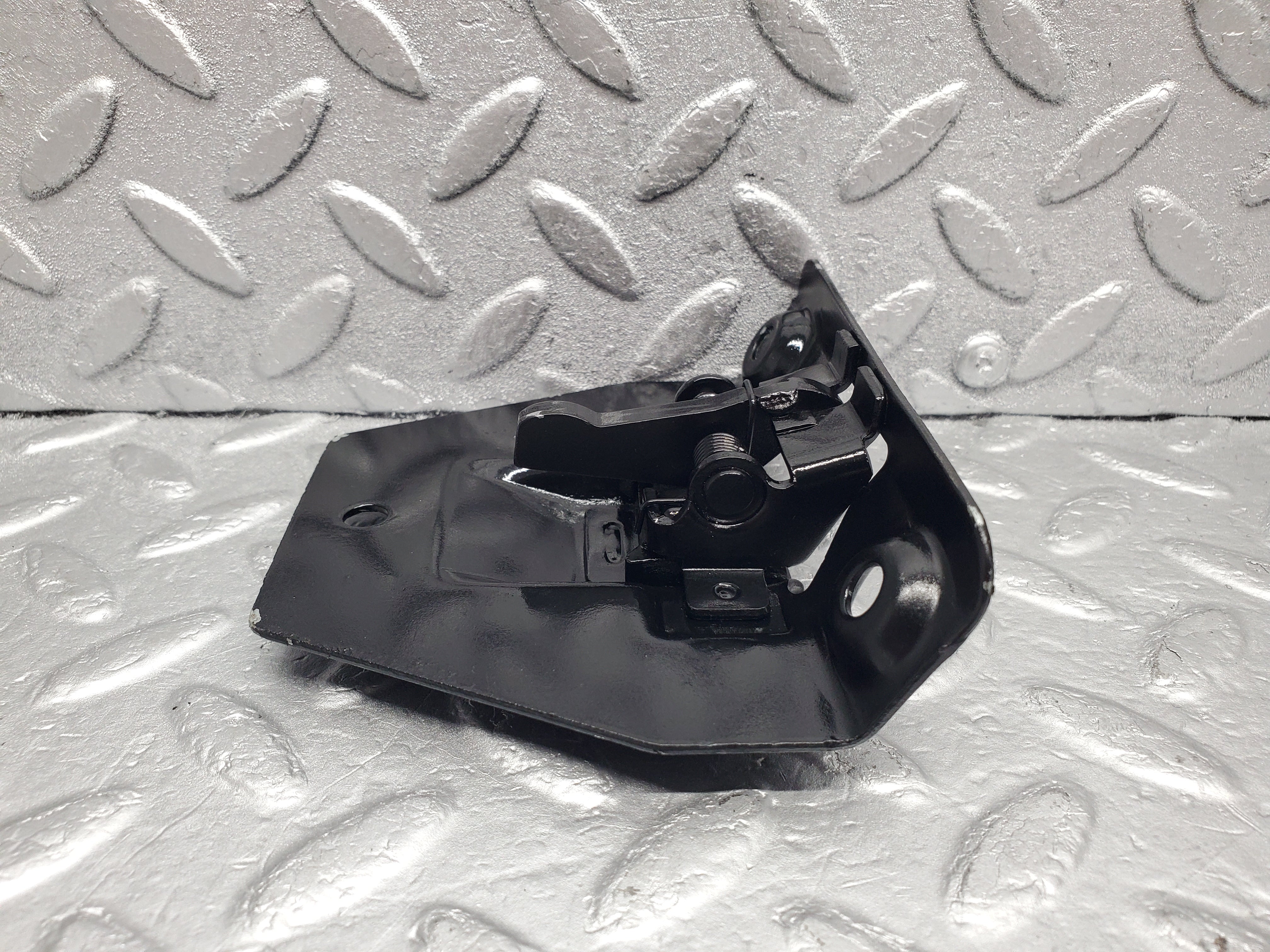 49887 Mercedes-Benz R107 380SL Trunk Boot Lock Latch 1137500285