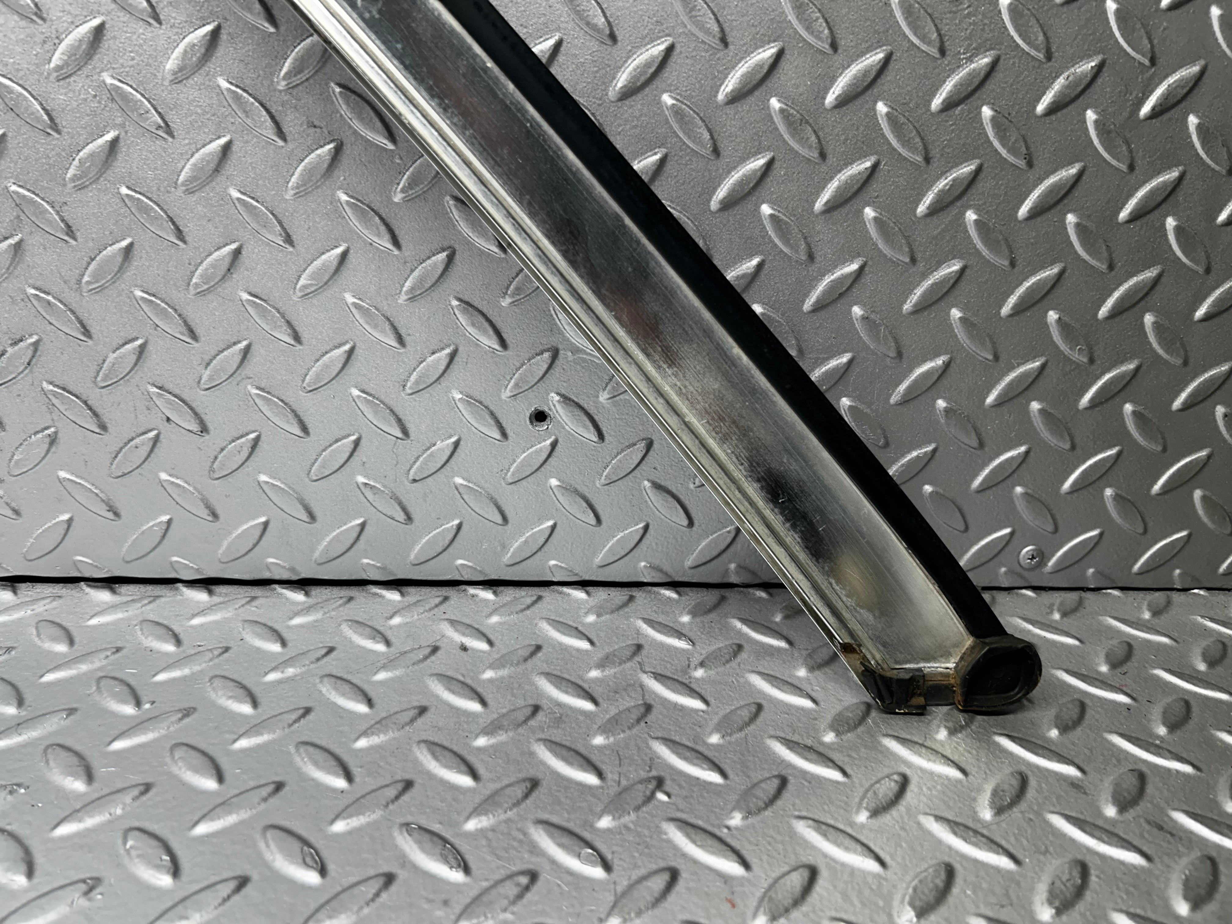 7811 Mercedes-Benz S123 230TE Wagon Roof Chrome Trim Right Side