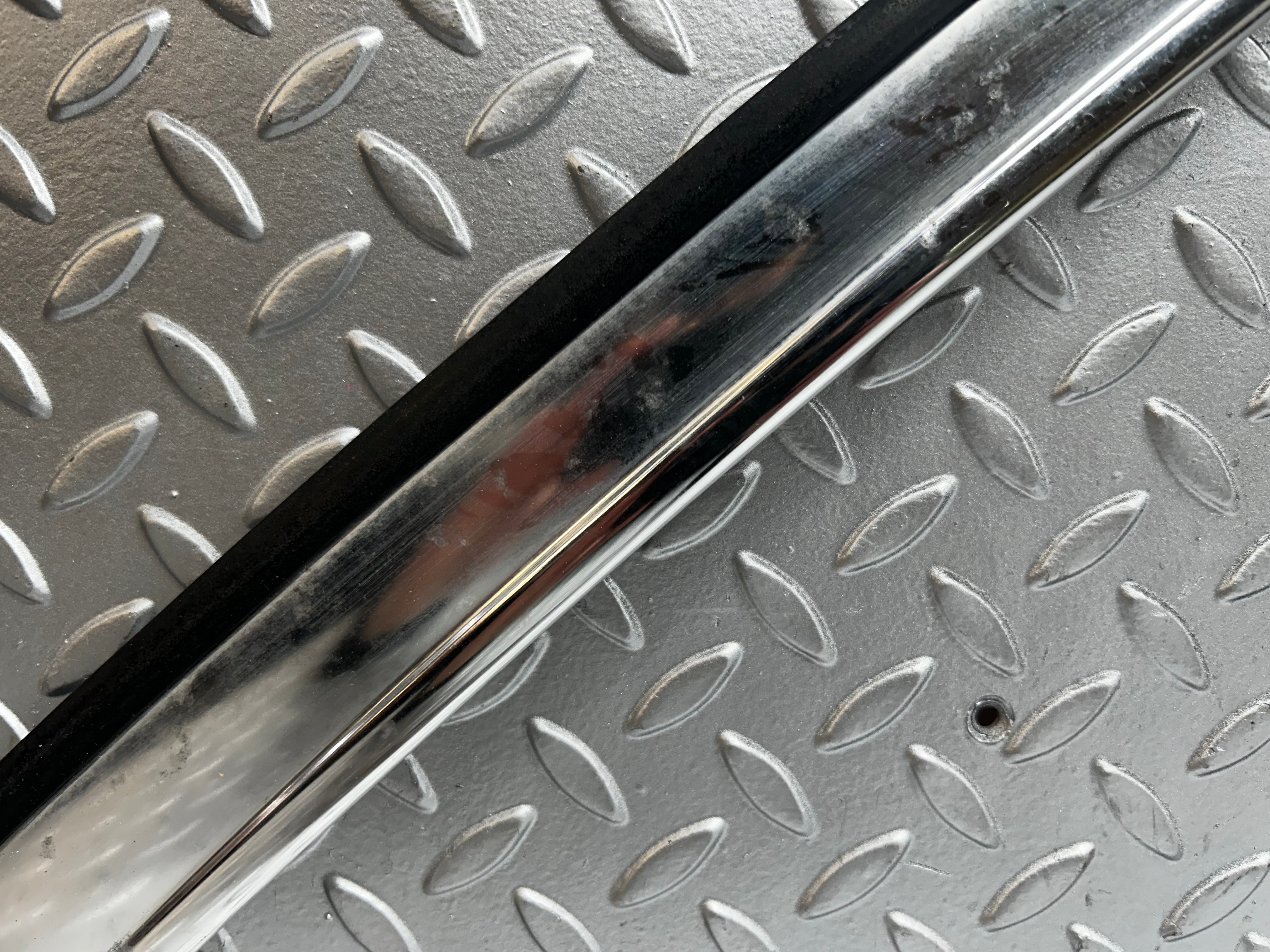 7811 Mercedes-Benz S123 230TE Wagon Roof Chrome Trim Right Side