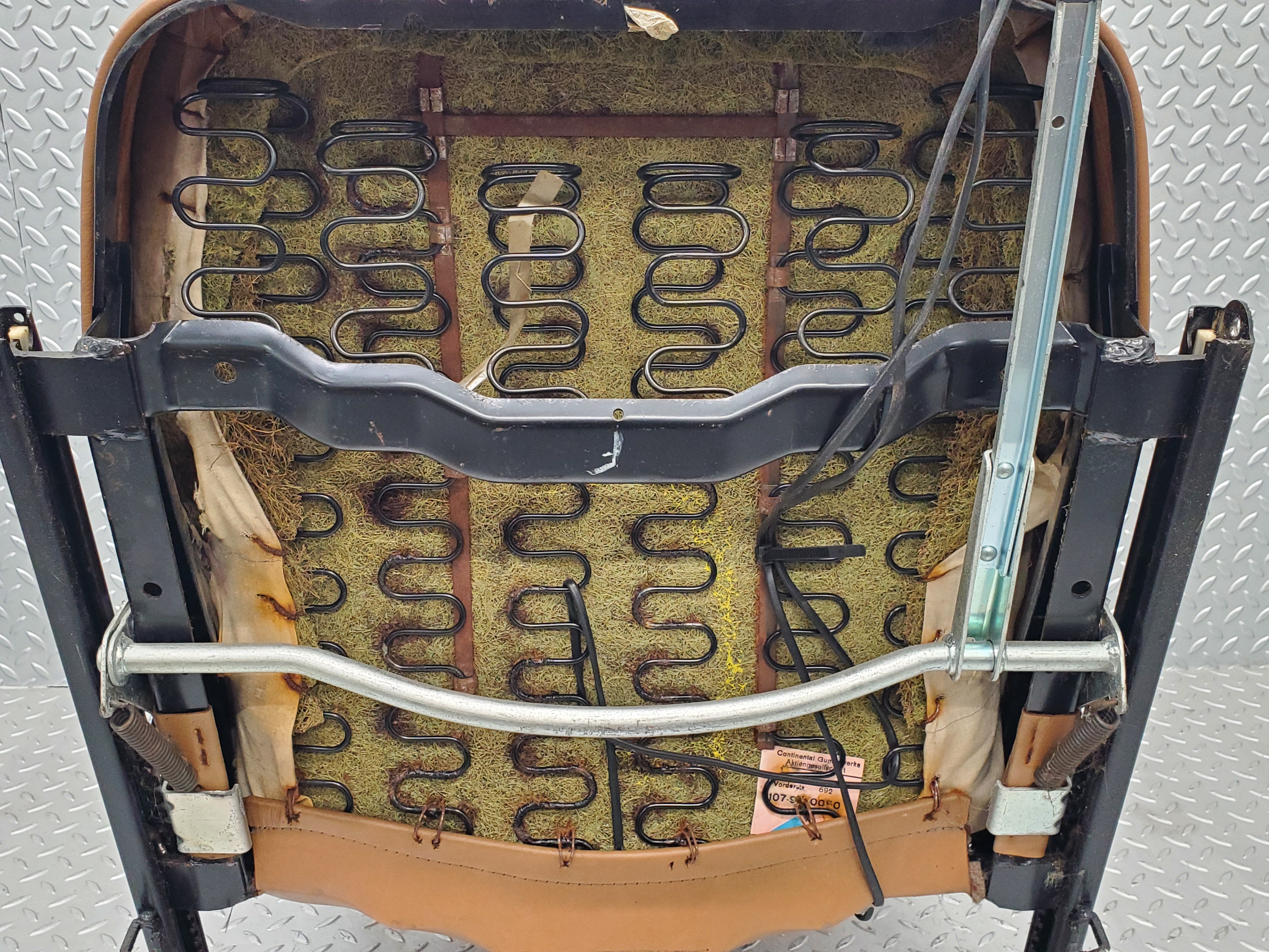 50053 Mercedes-Benz R107 380SL Front Right Driver Heated Seat Palomino 1079100050