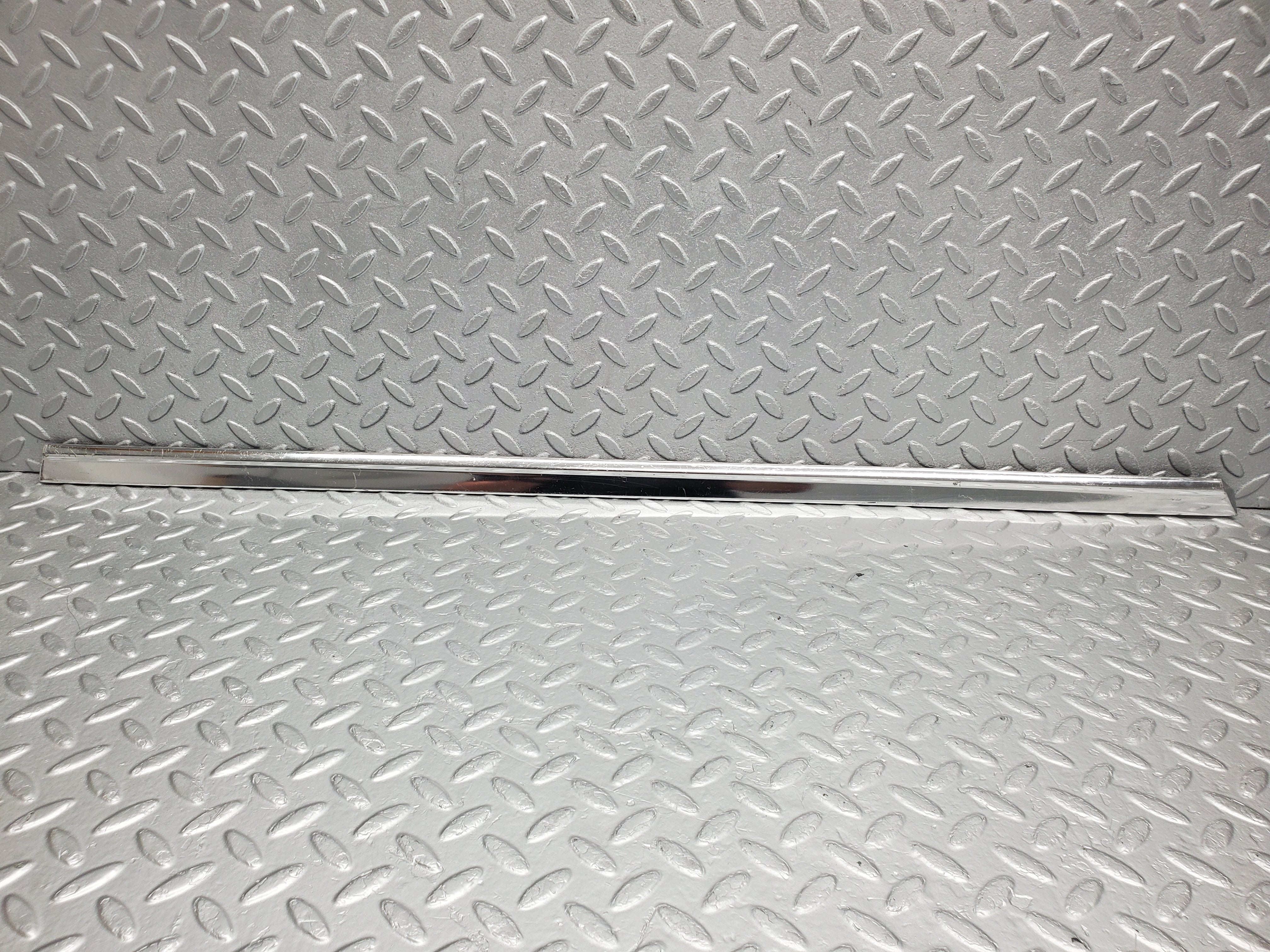 50175 Mercedes-Benz R107 SL Right Door Chrome Trim