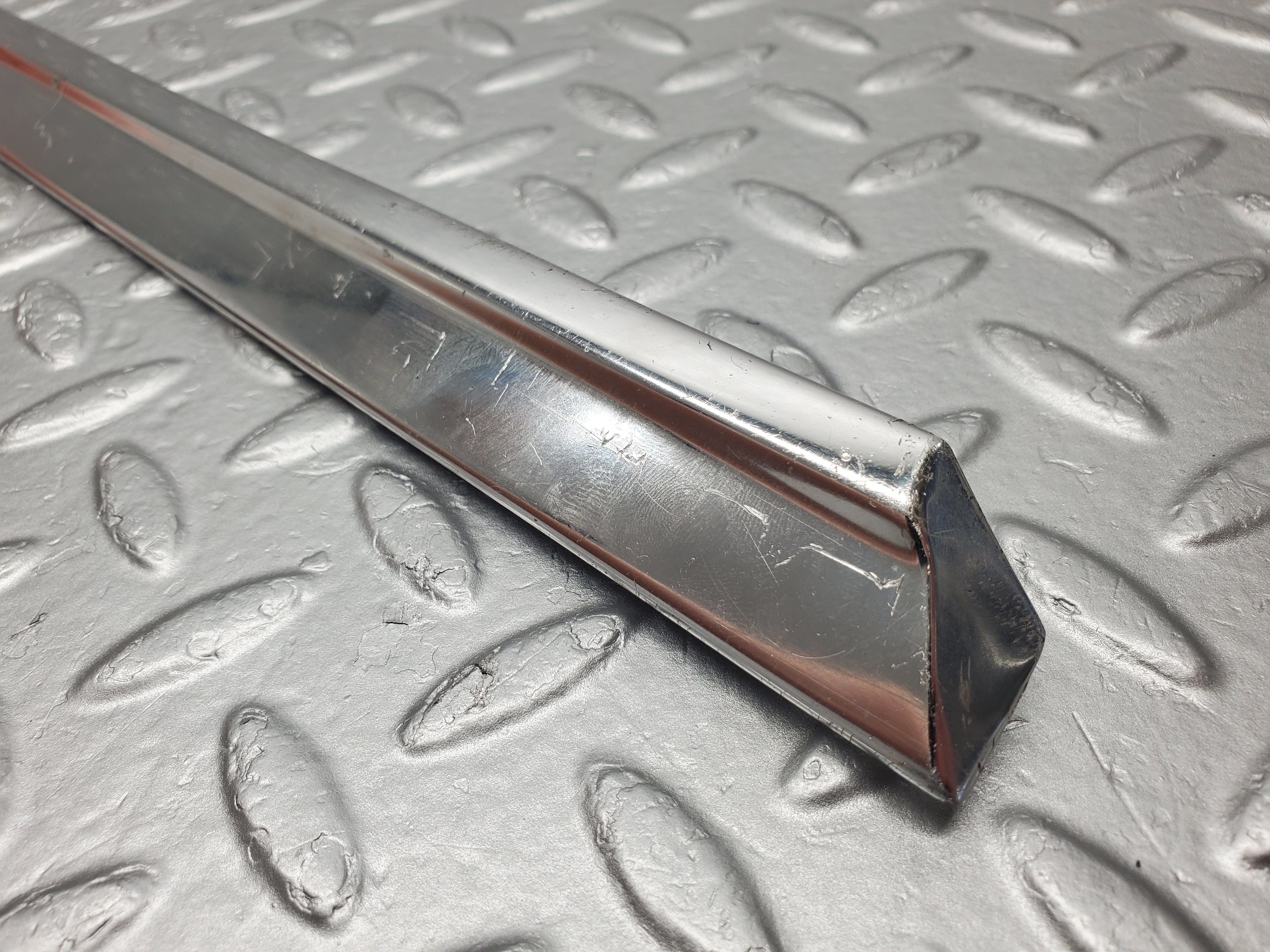 50175 Mercedes-Benz R107 SL Right Door Chrome Trim