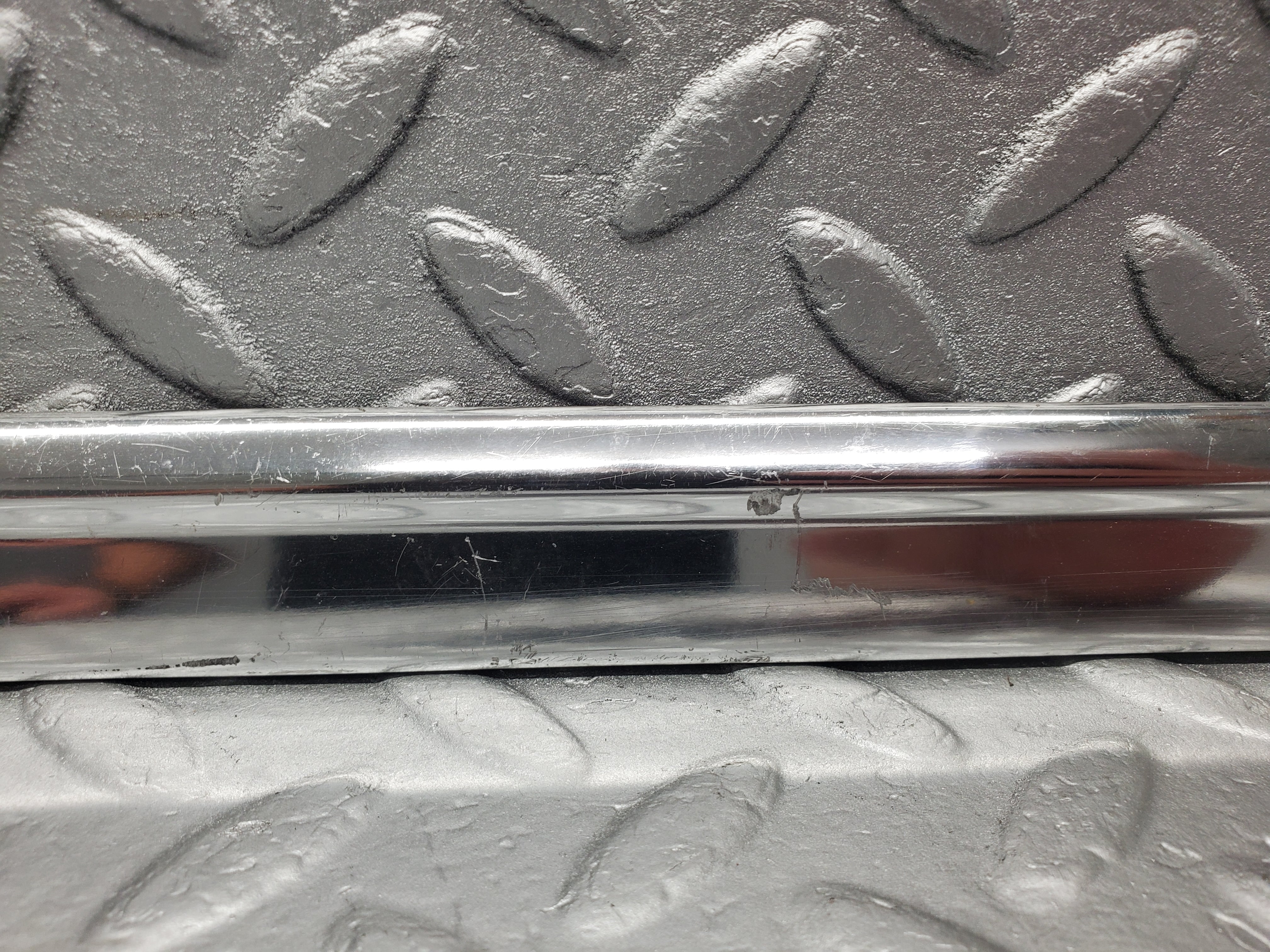 50175 Mercedes-Benz R107 SL Right Door Chrome Trim