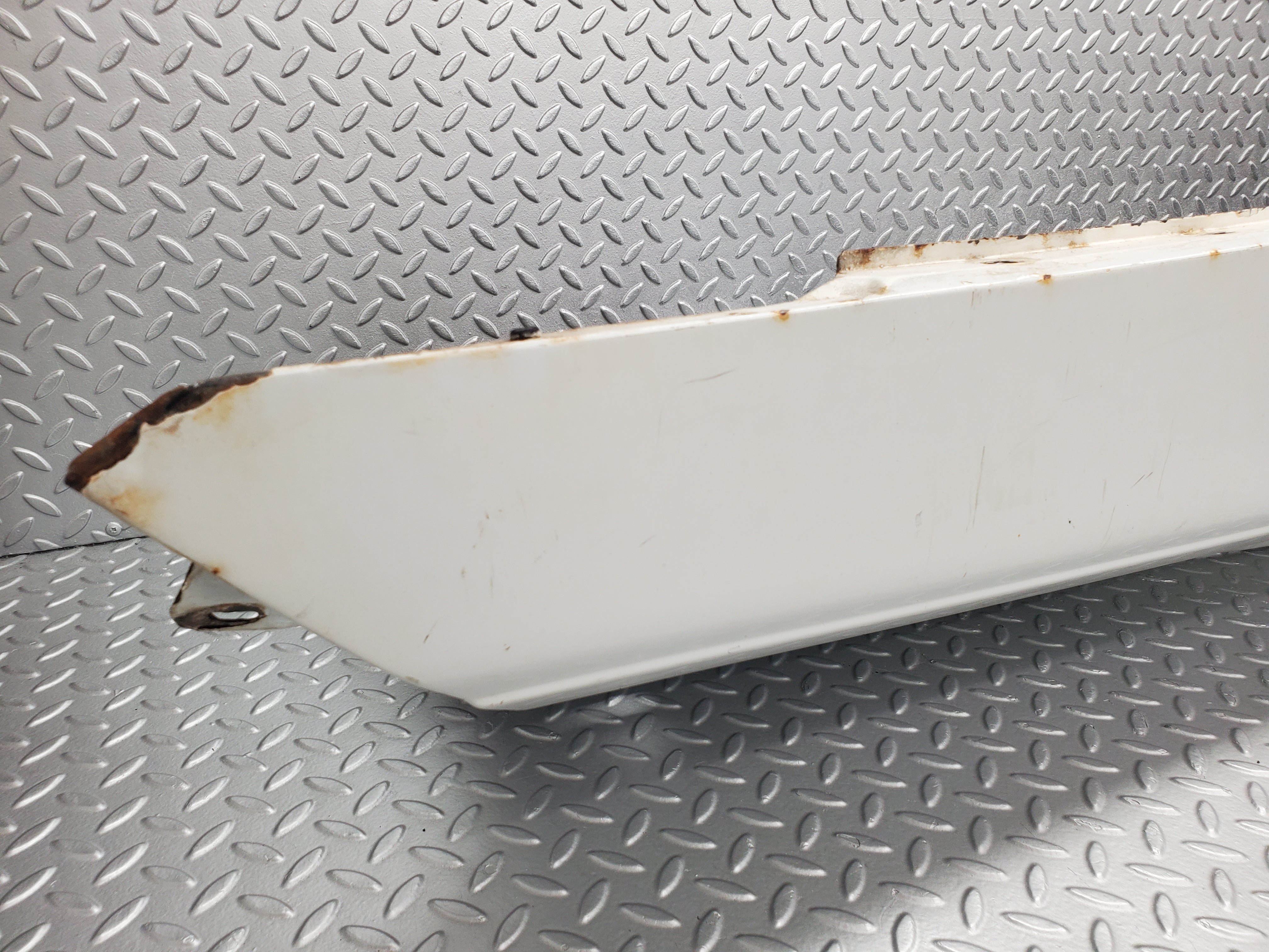 50184 Mercedes-Benz R107 SL Front Right Wing Fender