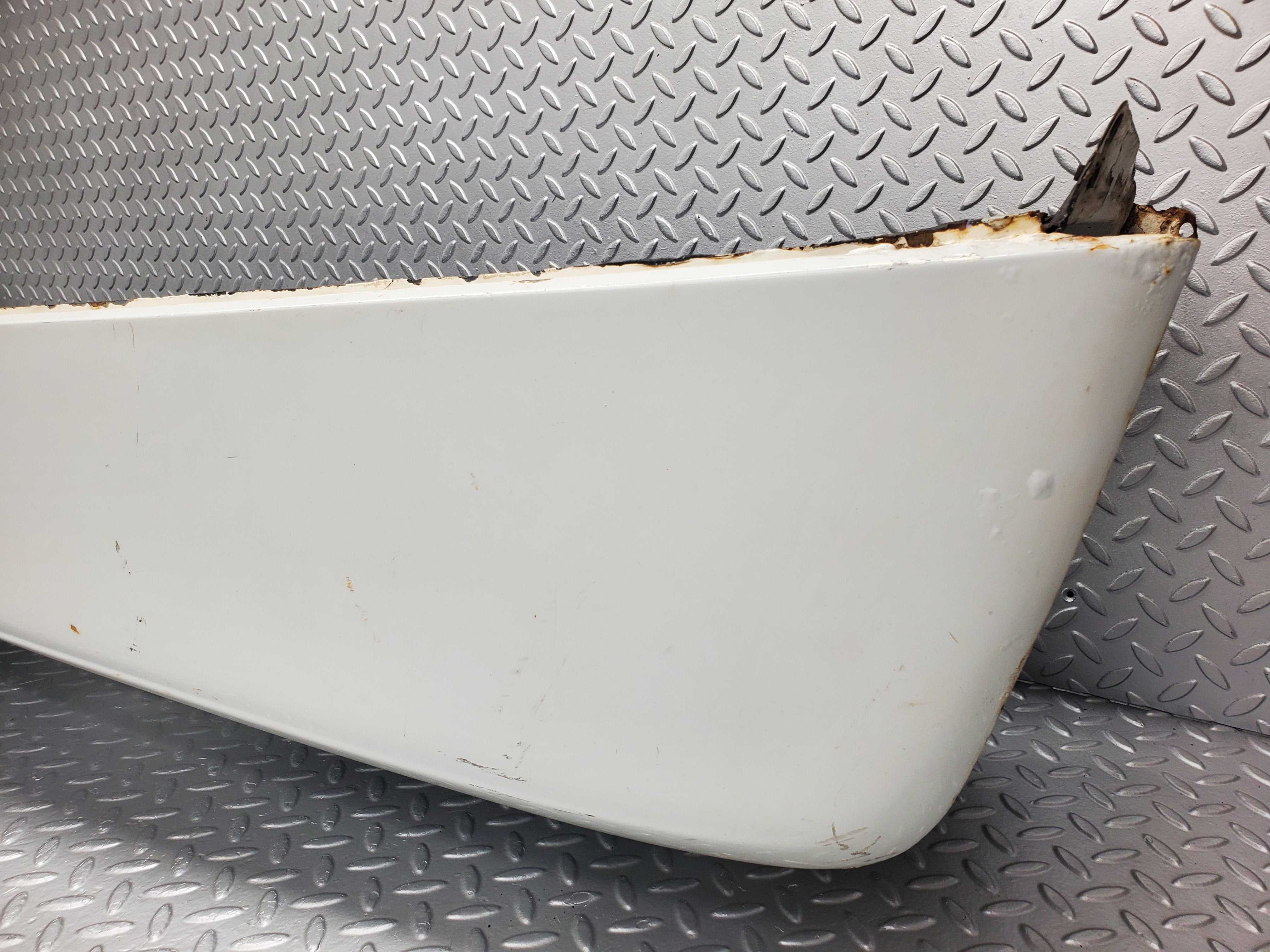 50184 Mercedes-Benz R107 SL Front Right Wing Fender