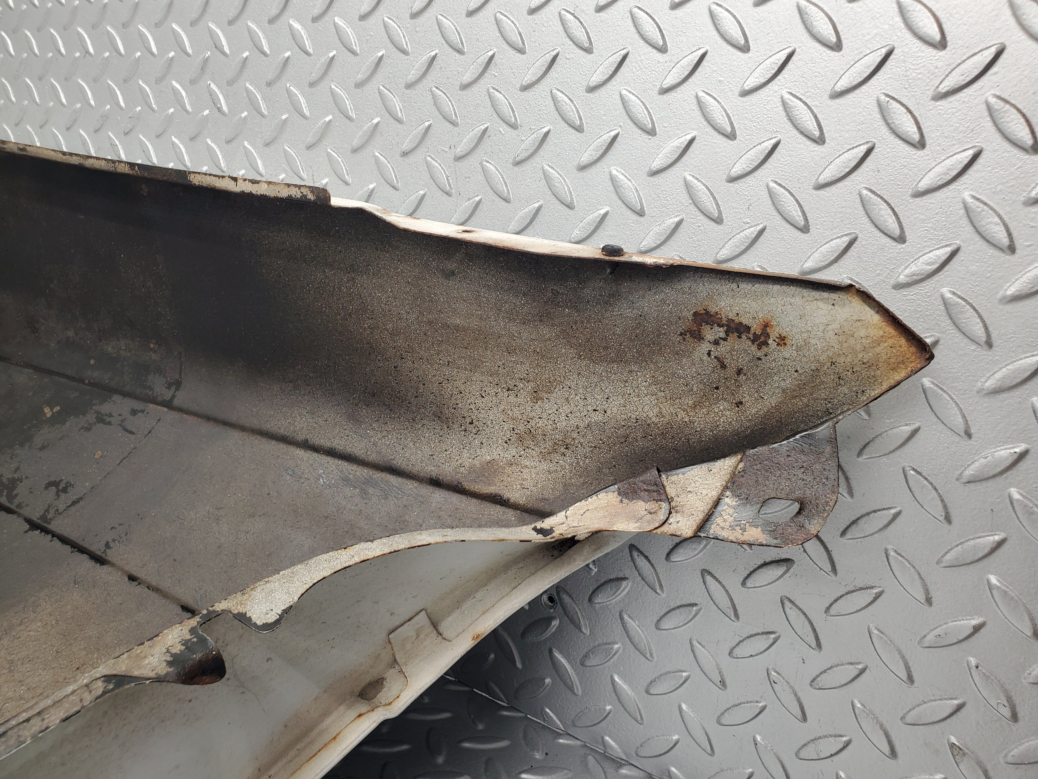 50184 Mercedes-Benz R107 SL Front Right Wing Fender