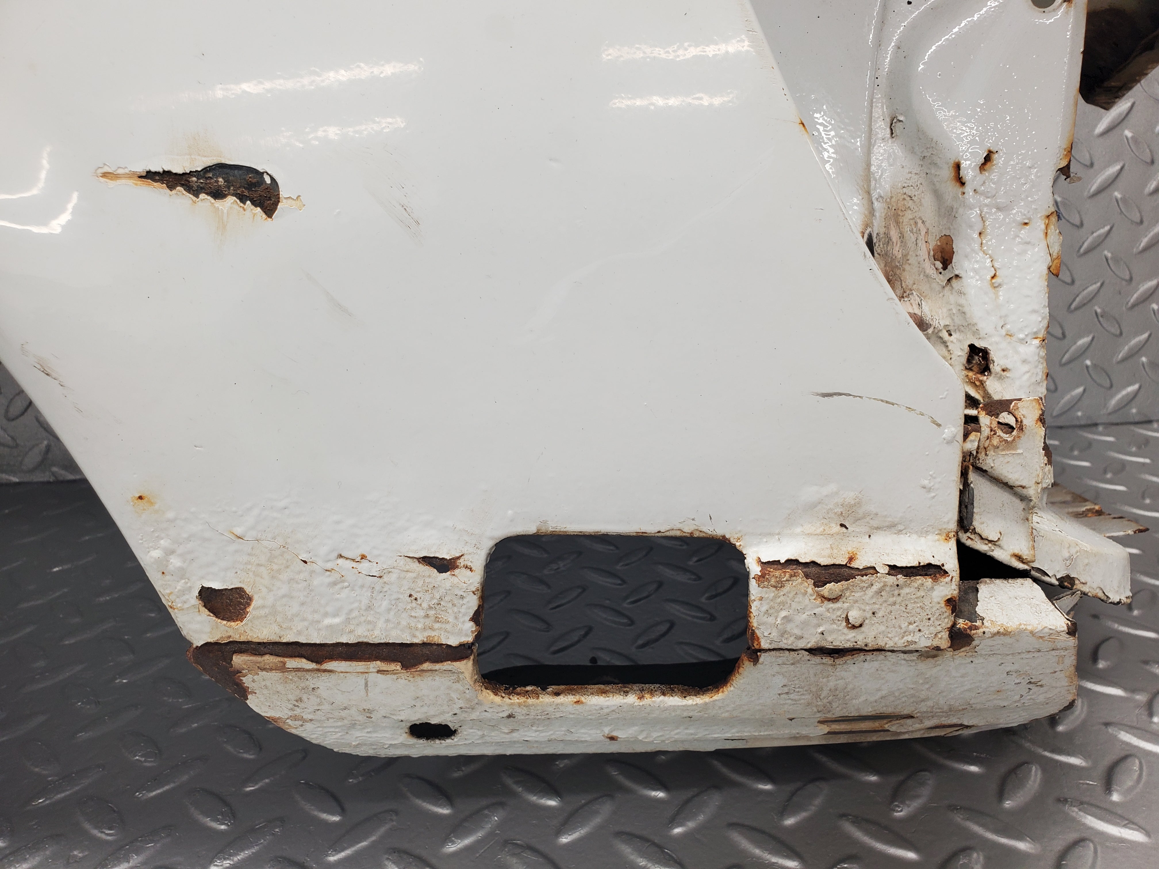 50184 Mercedes-Benz R107 SL Front Right Wing Fender