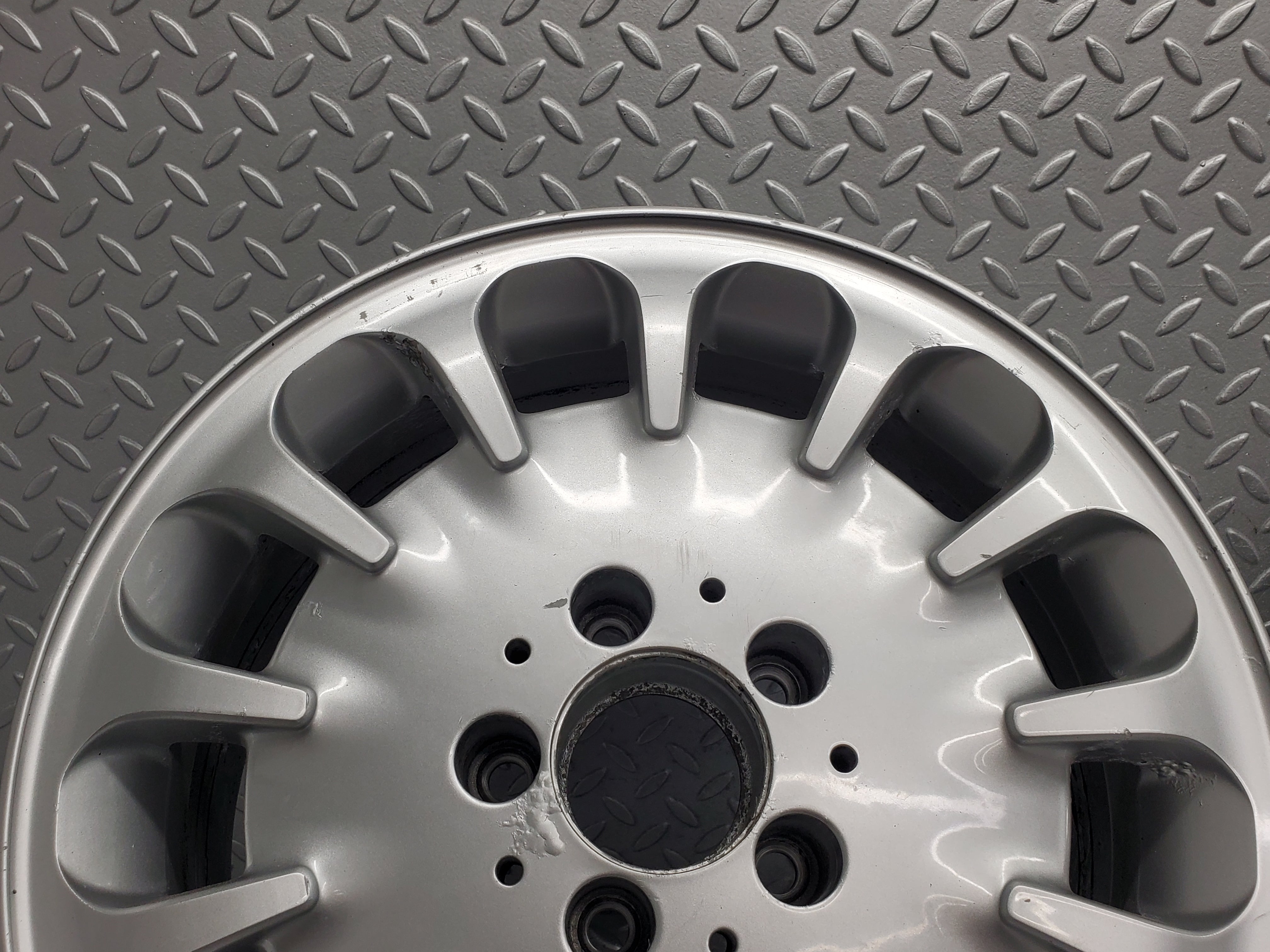 50187 Mercedes-Benz Alloy Wheel Set 7.5/2Jx16 H2 ET42 2114014402