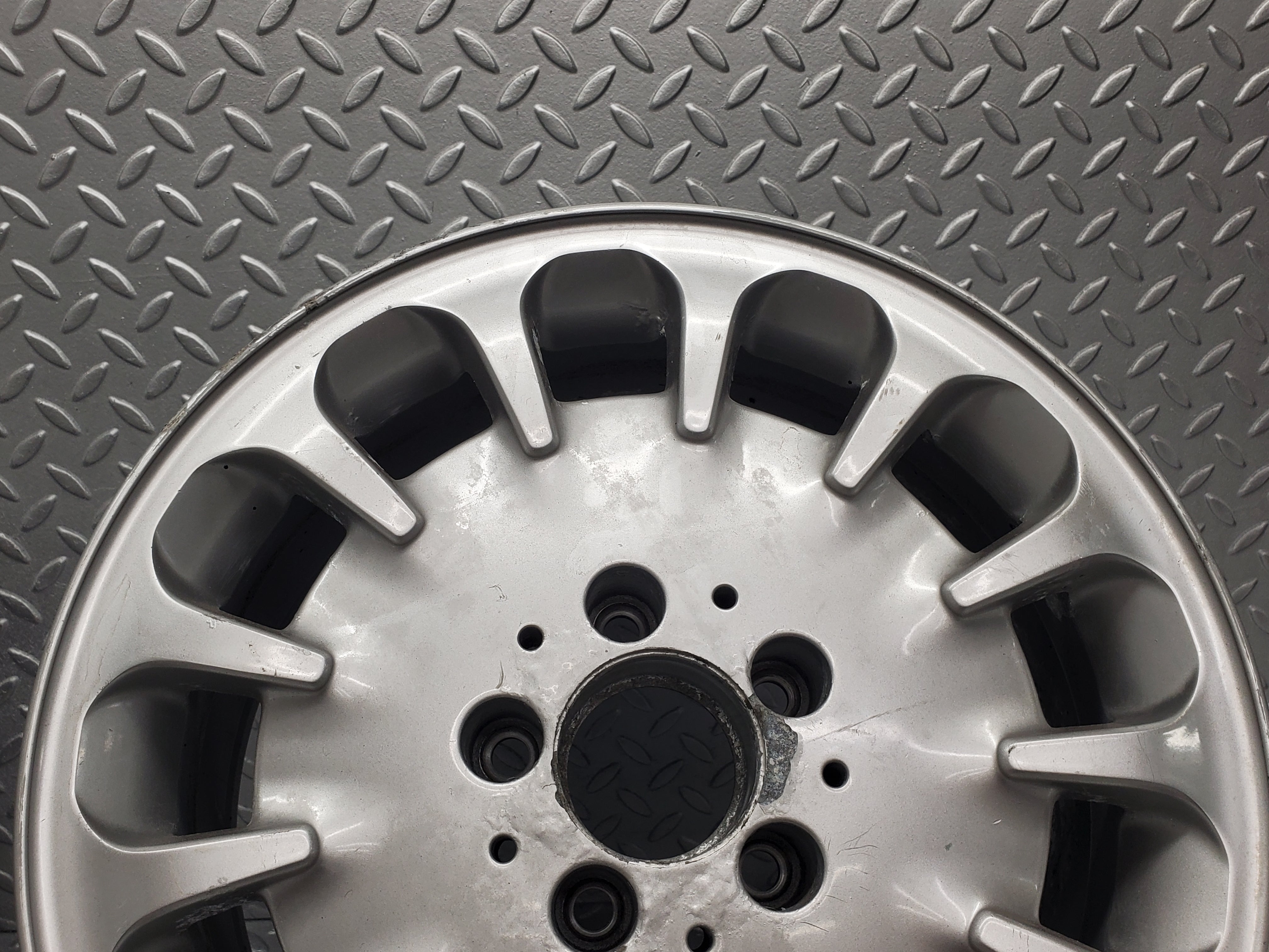 50187 Mercedes-Benz Alloy Wheel Set 7.5/2Jx16 H2 ET42 2114014402