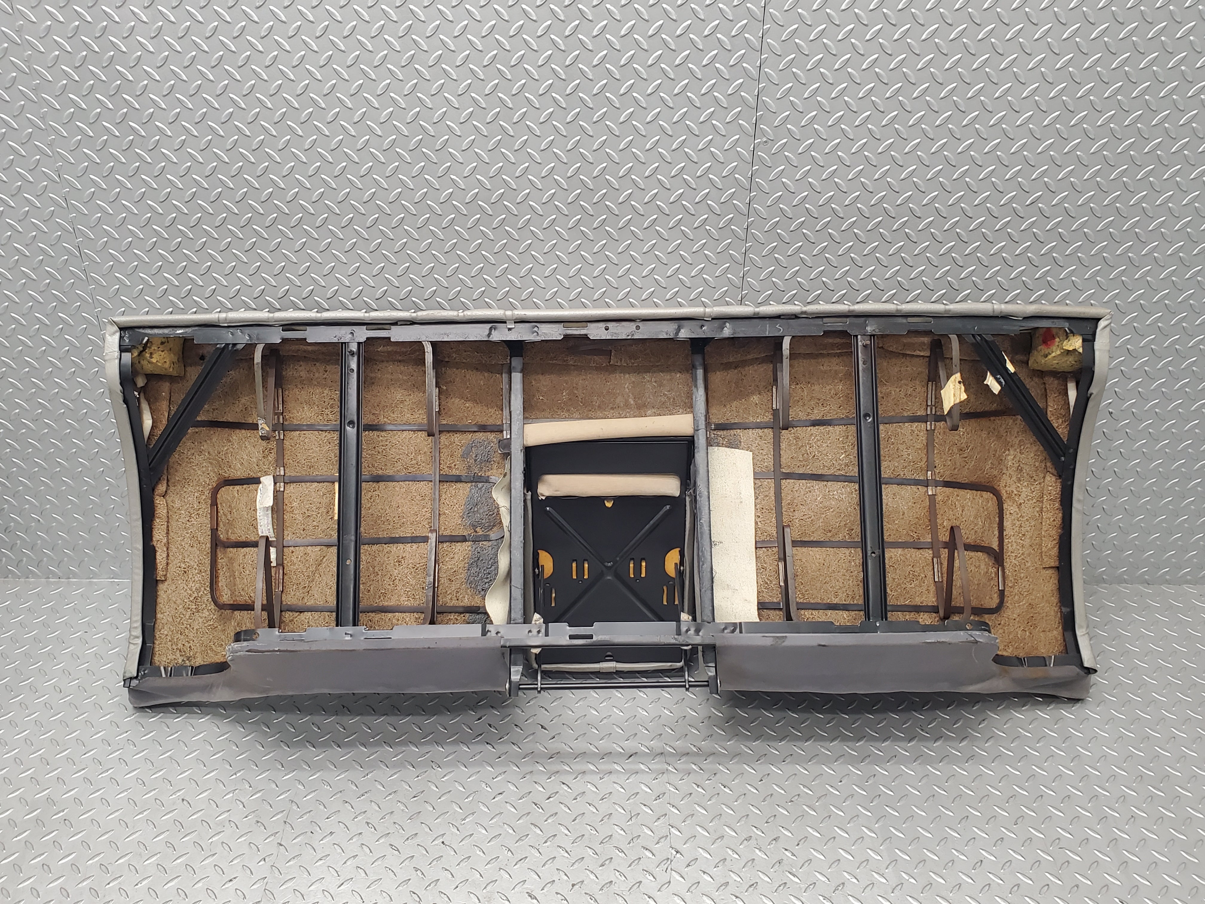 50803 Mercedes-Benz W108 280SE 3.5 Rear Seat Grey 1089240116