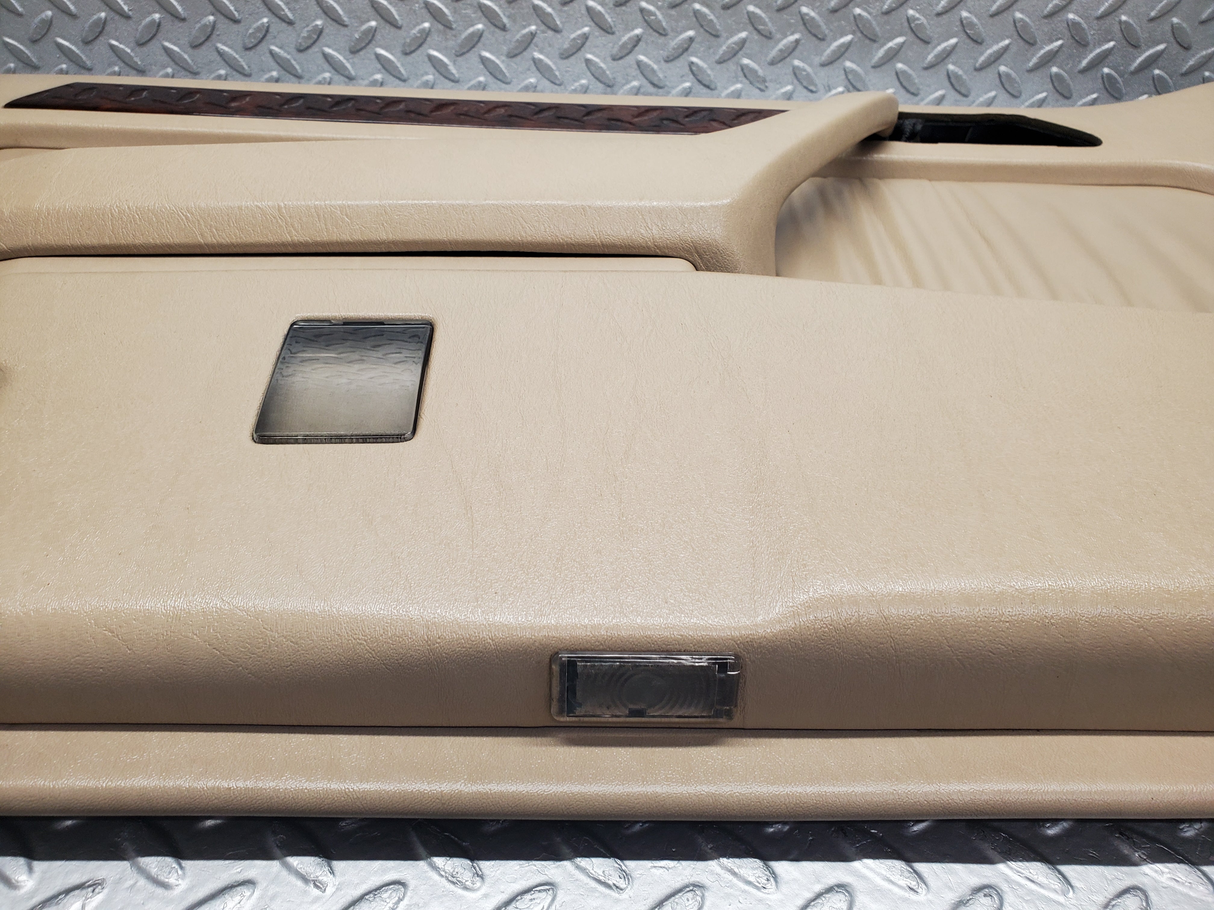 51988 Mercedes-Benz A124 Cabriolet Left Door Card Beige 1247271570