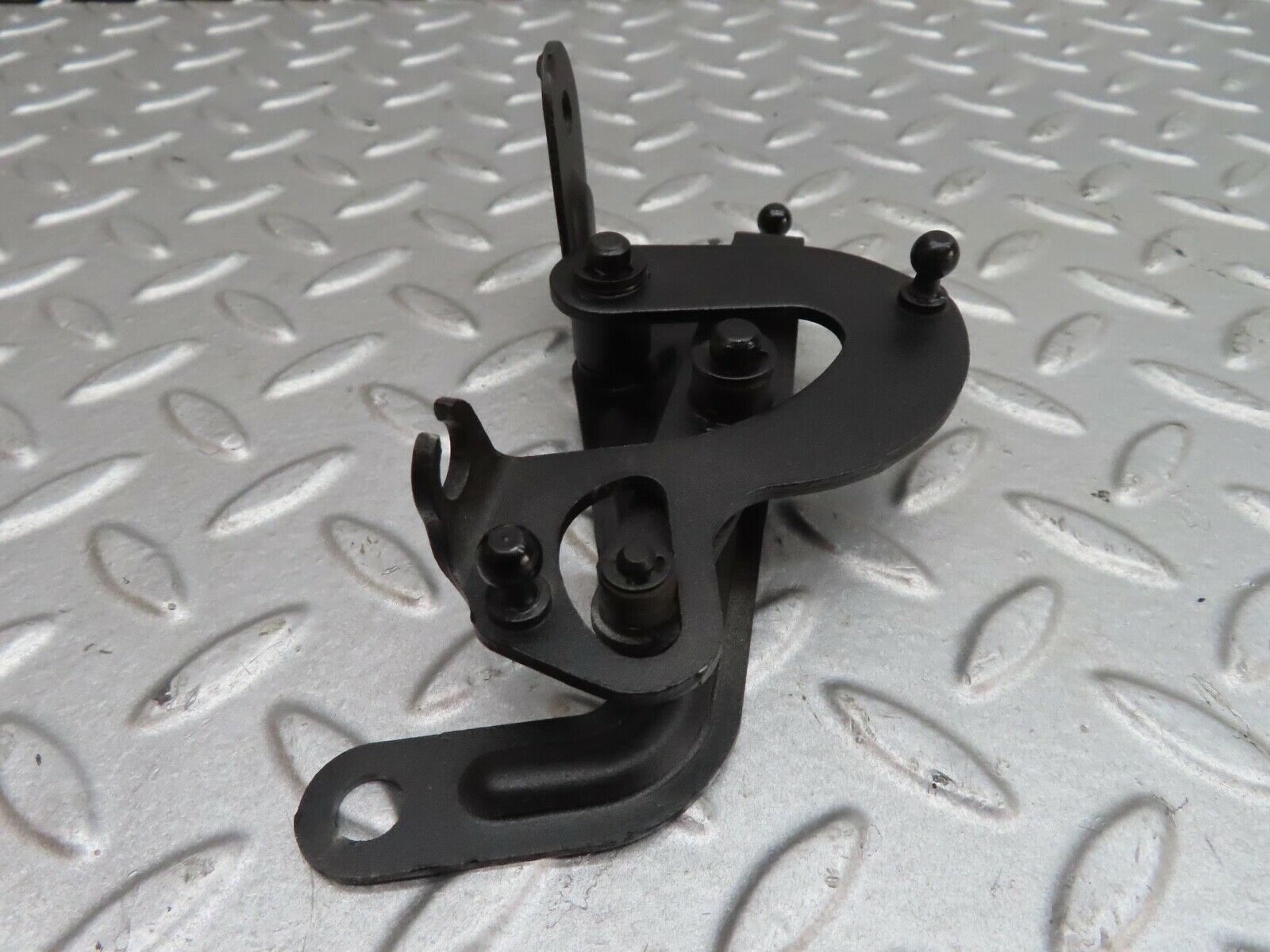 13805 Mercedes-Benz R107 450SL Throttle Linkage