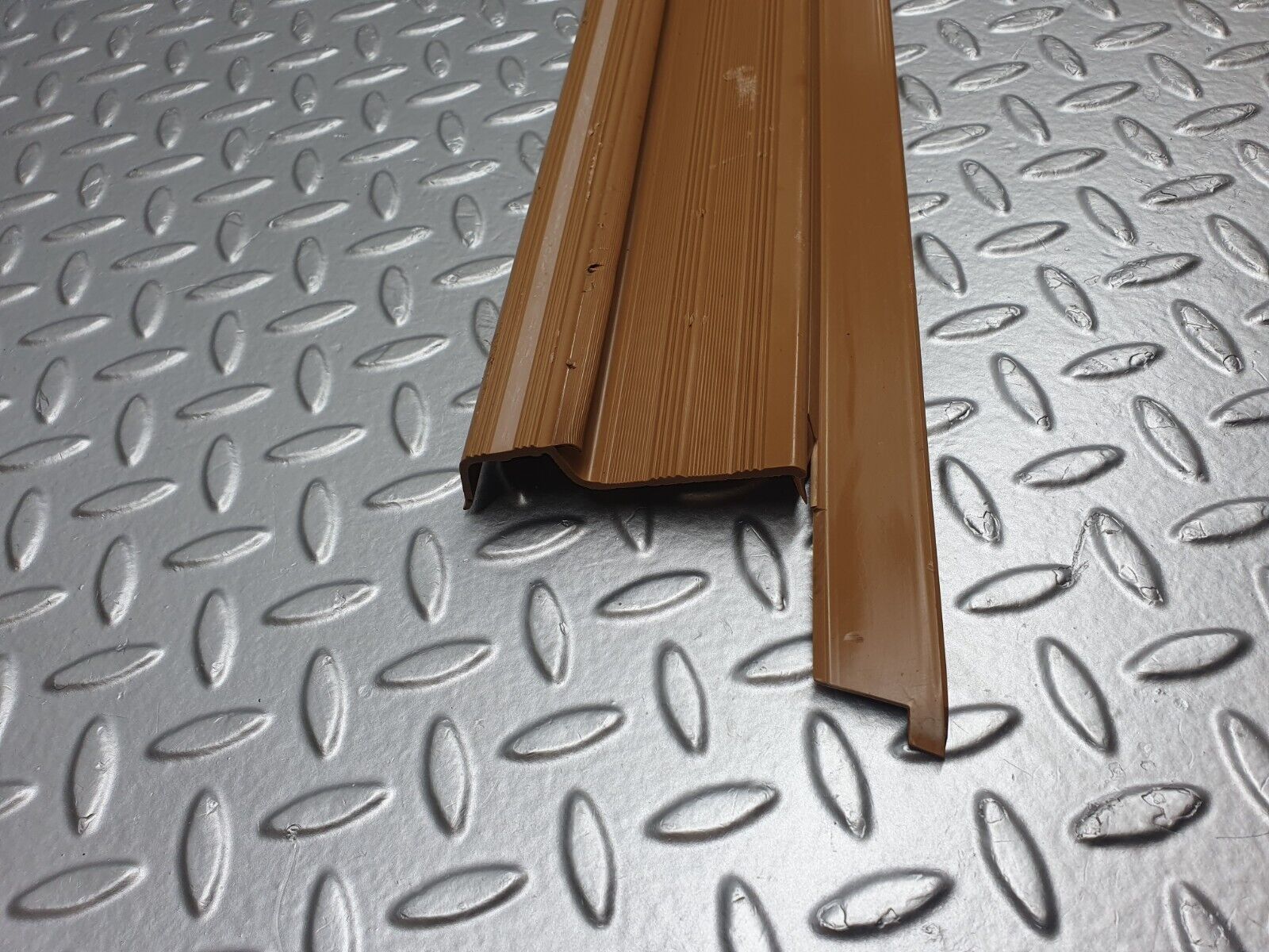 43499 Mercedes-Benz C126 380SEC Coupe Door Sill Right Side