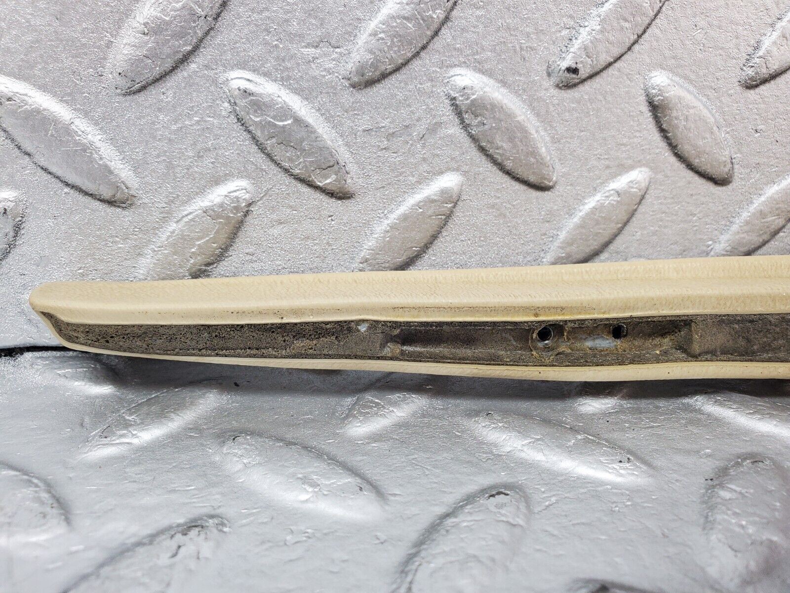 45604 Mercedes-Benz W126 420SE Front Left Door Interior Trim Beige