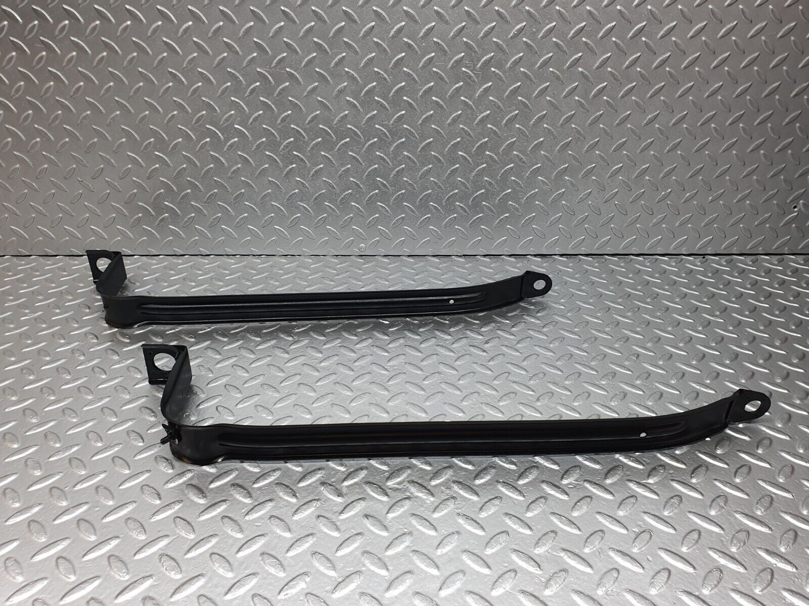 41973 Mercedes-Benz W202 C200 Fuel Tank Strap Bracket 2024701040