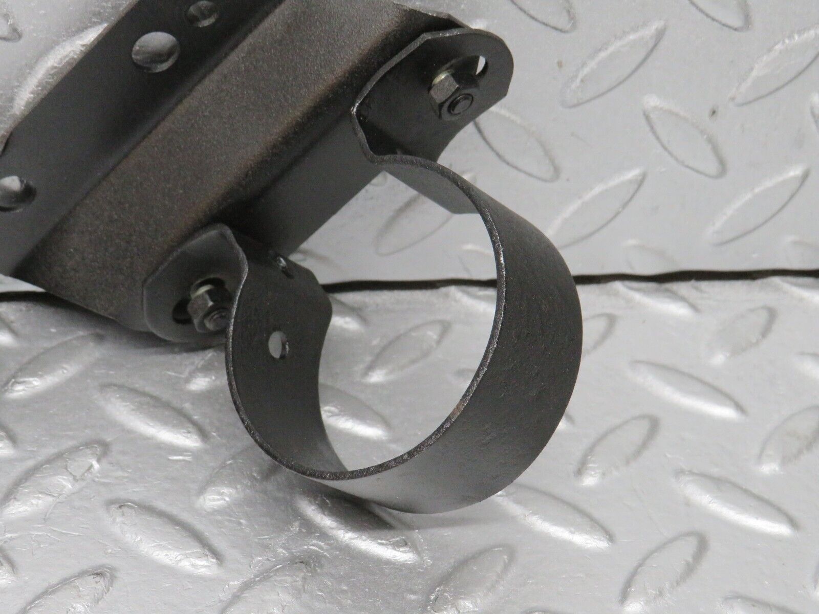 39283 Mercedes-Benz R107 500SL Fuel Pump Fuel Filter Holder Bracket