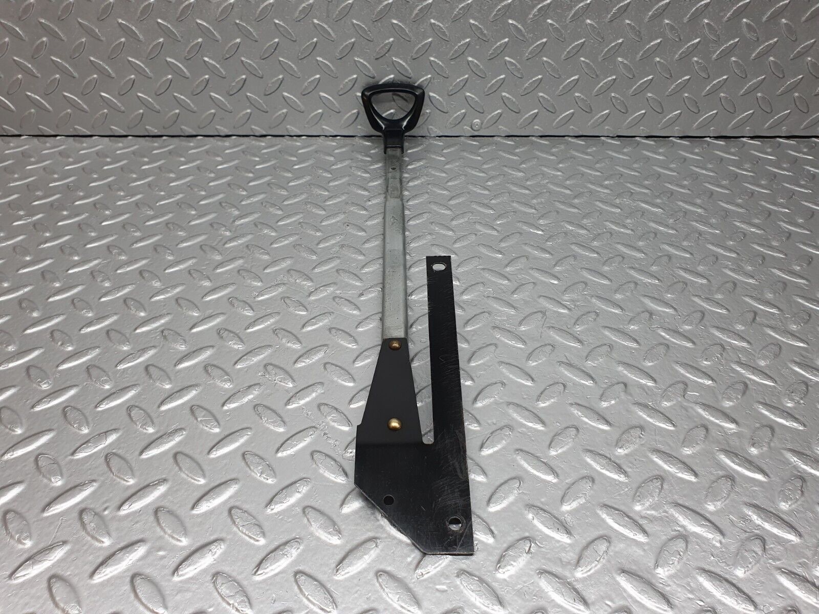 43096 Mercedes-Benz W108 280SE Front Left Seat Side Sliding Adjust Handle