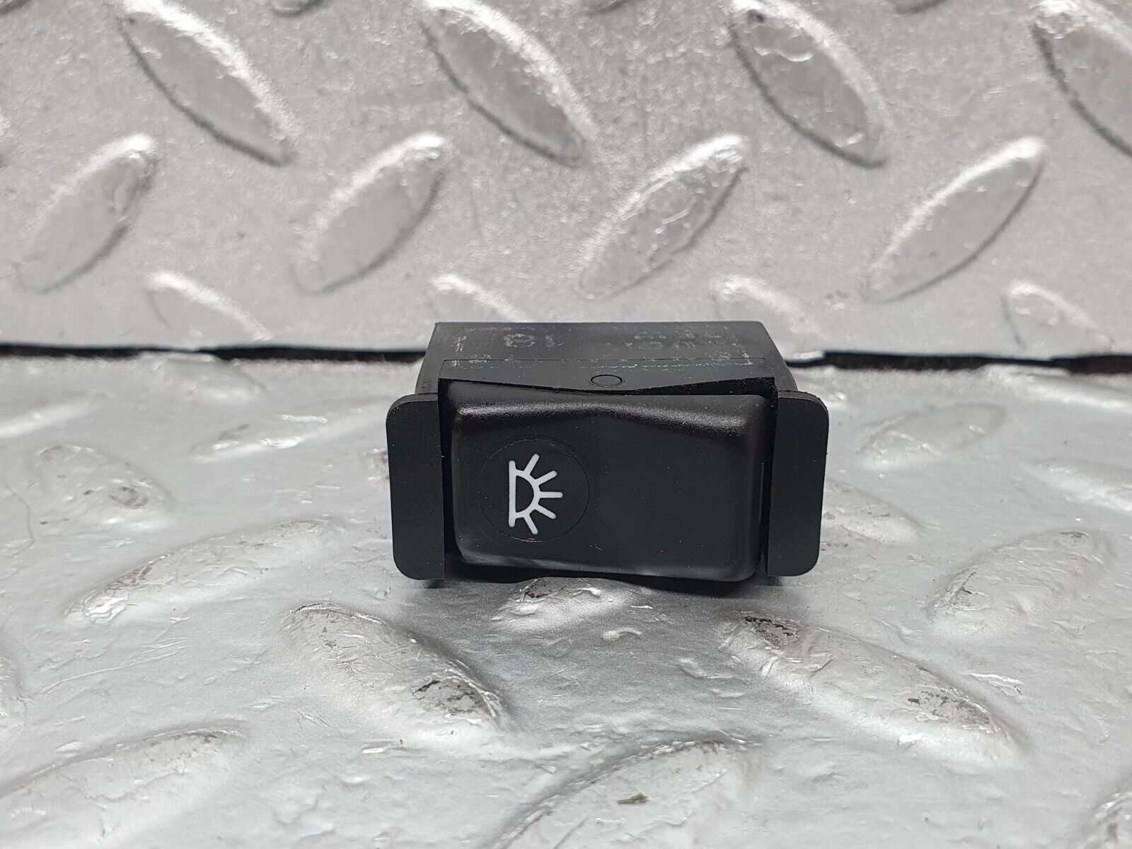 44175 Mercedes-Benz C123 230CE Coupe Interior Light Switch 0008205910