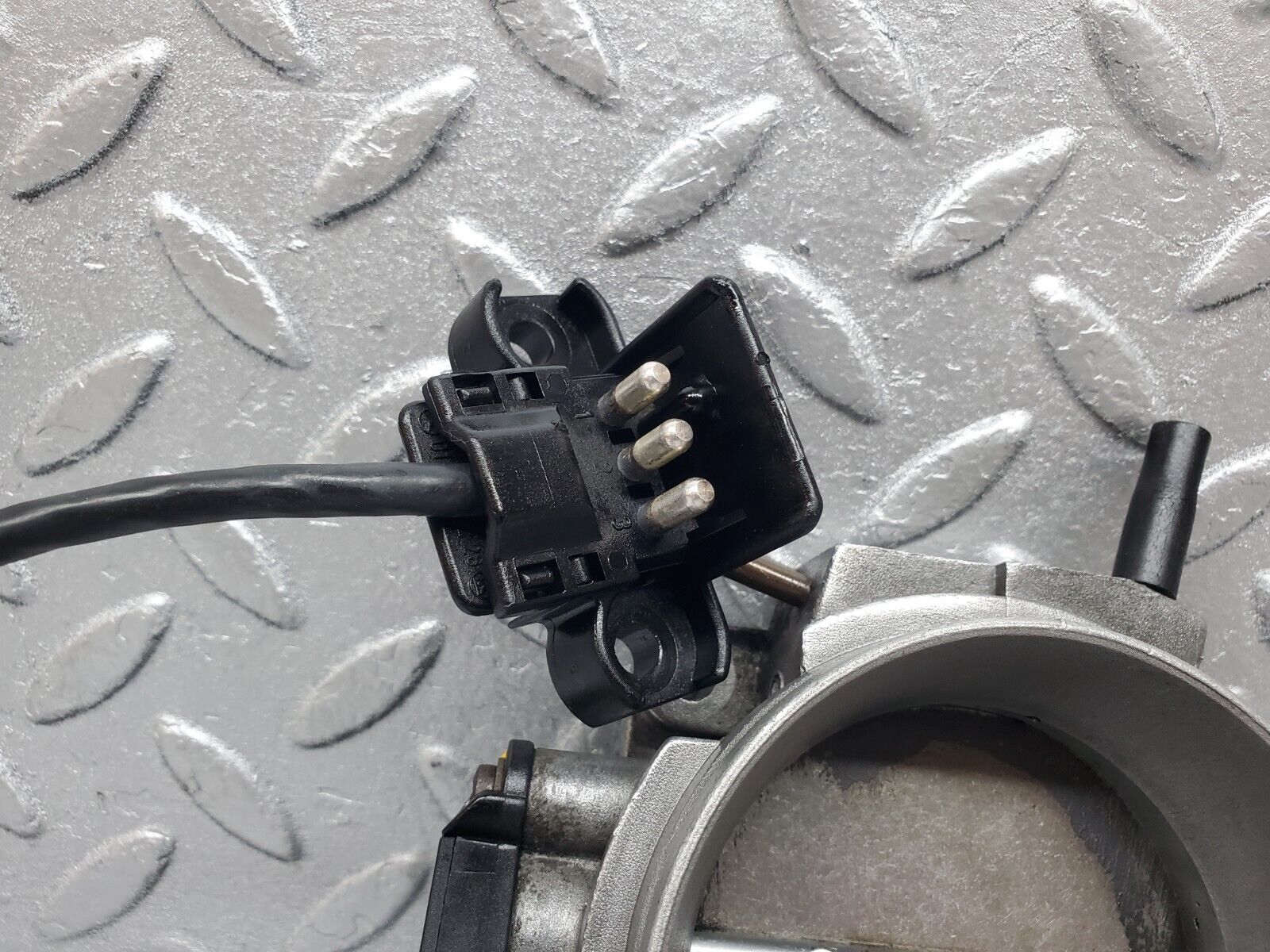 45089 Mercedes-Benz R129 300SL Coupe Throttle Body Valve 0021402053 0065451824