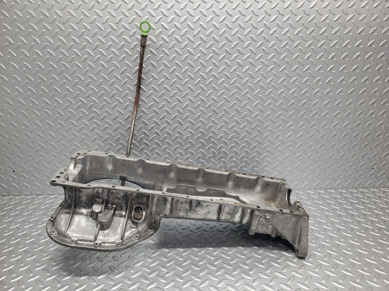 46705 Mercedes-Benz C123 280CE Coupe Oil Pan Oil Sump 1100140702