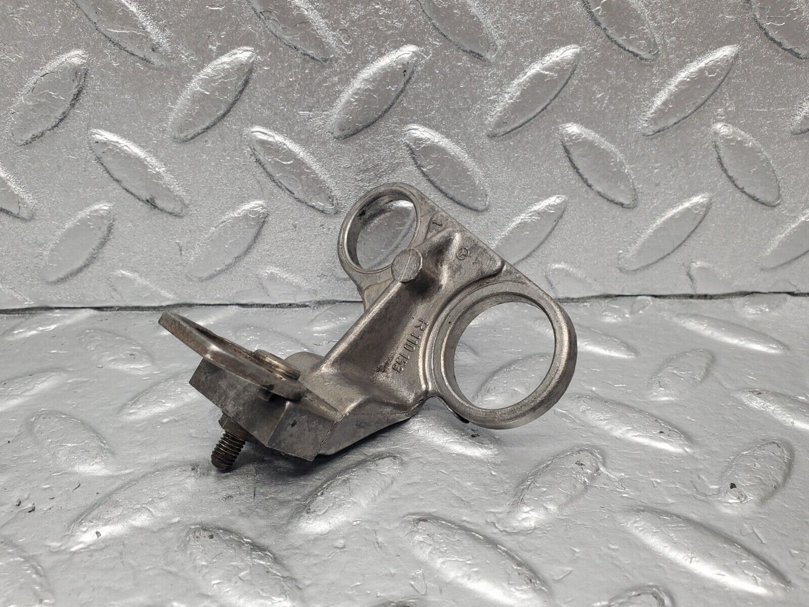 46600 Mercedes-Benz C123 280CE Coupe Crankshaft Sensor Holder Bracket 1101530440