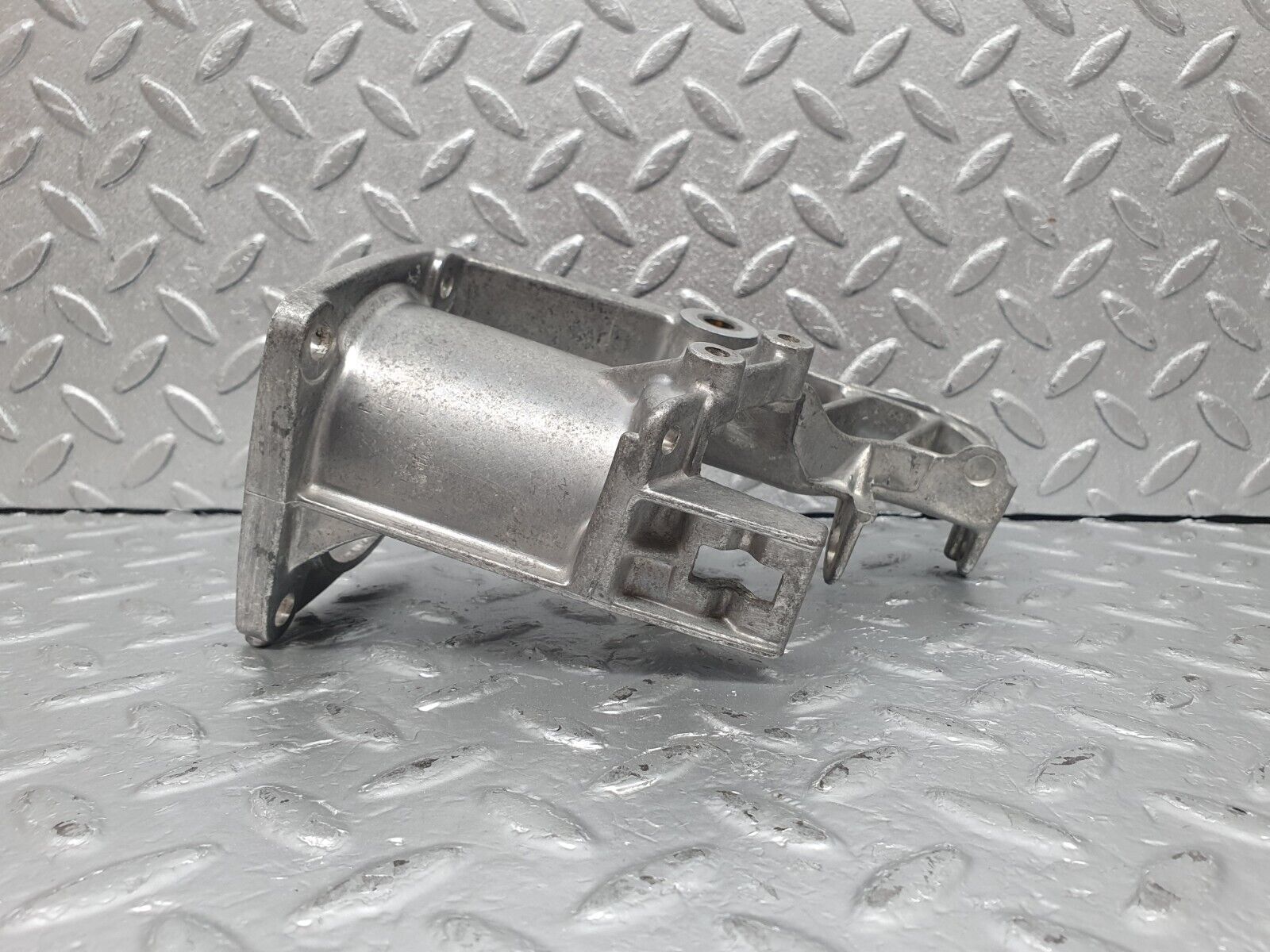 43918 Mercedes-Benz C123 230CE Coupe Brake Pedal Bracket 1232900219